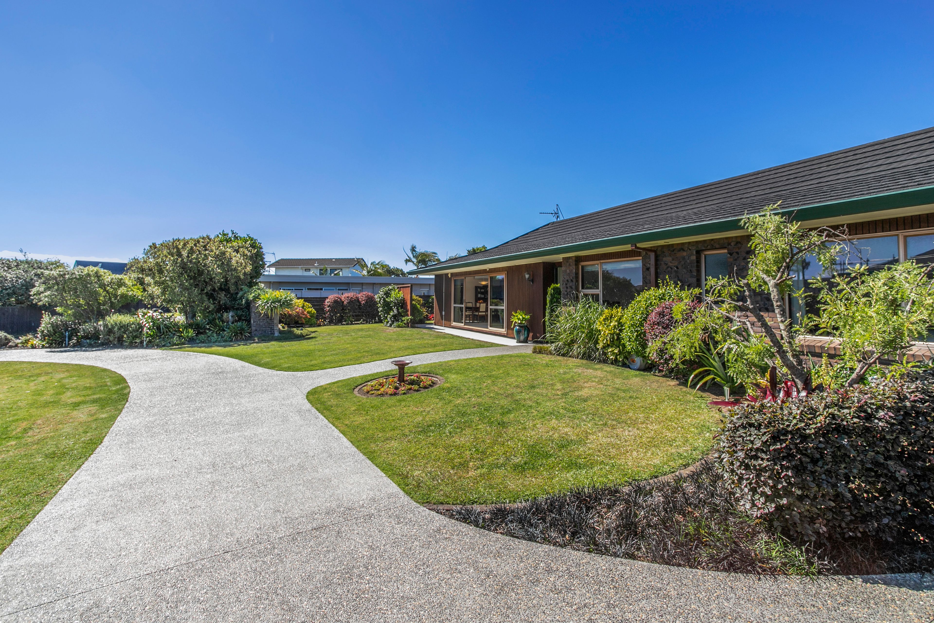 21 Bramley Drive, Farm Cove, Manukau City