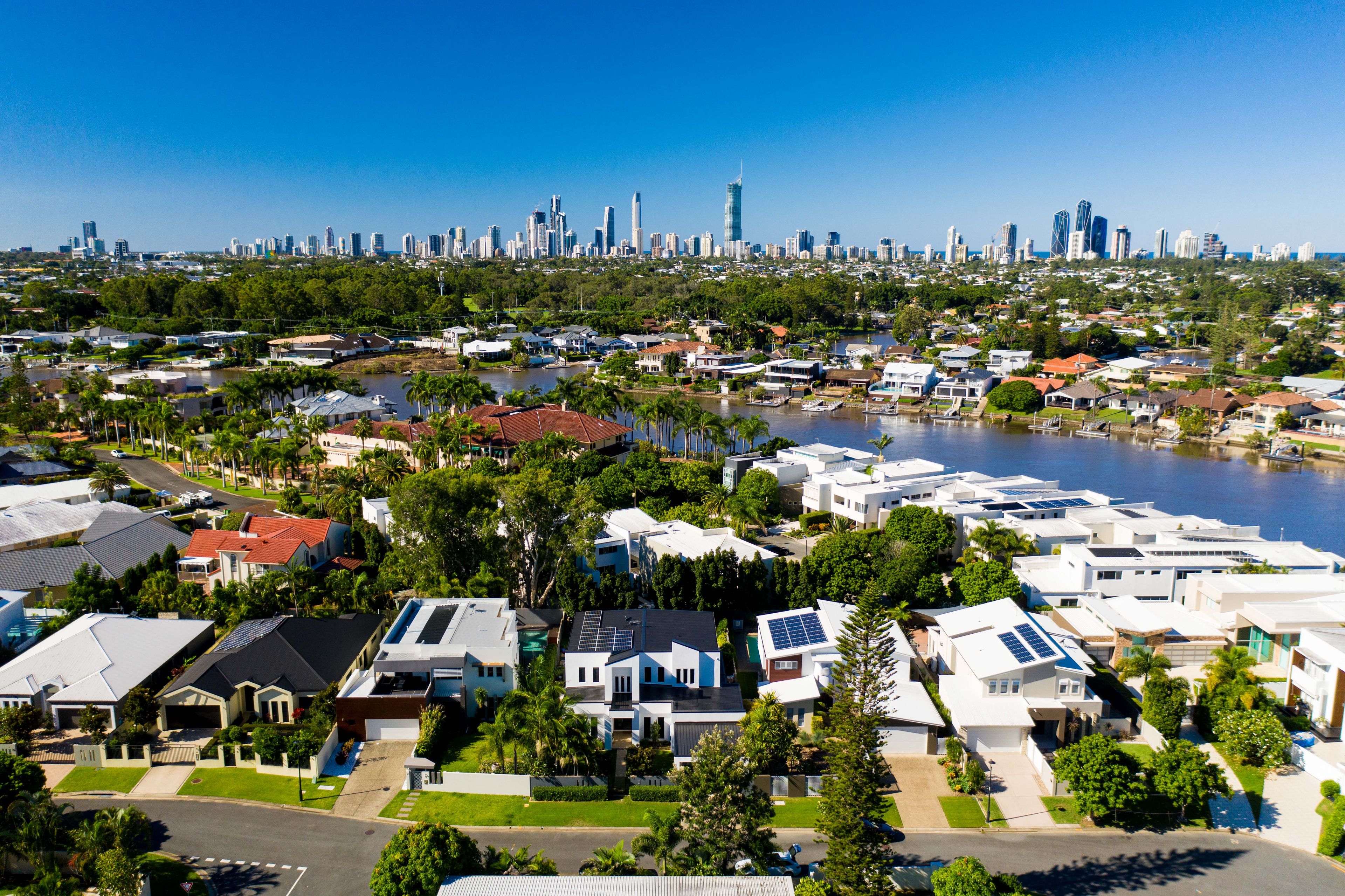 14 Waterview Crescent, Sorrento, QLD 4217