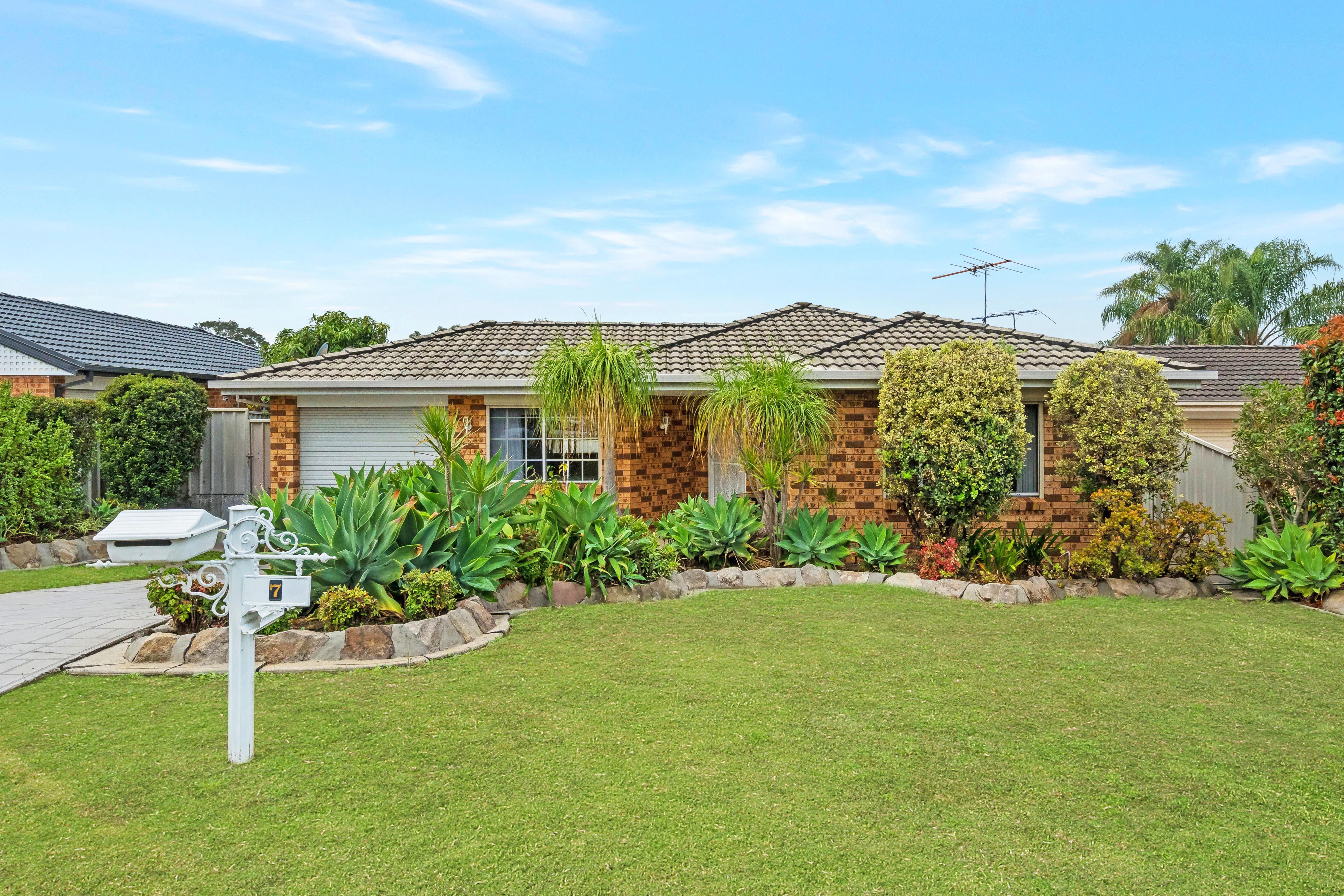 7 Grebe Place, Hinchinbrook, NSW 2168
