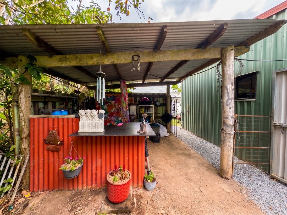 35 Carrington Road — photo 6 of 18