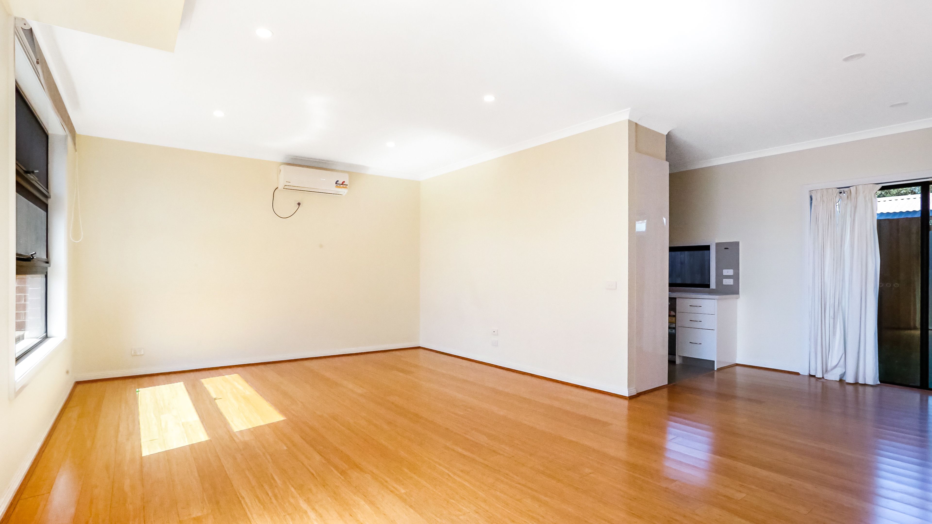 2/194 Daley Street, Glenroy, VIC 3046