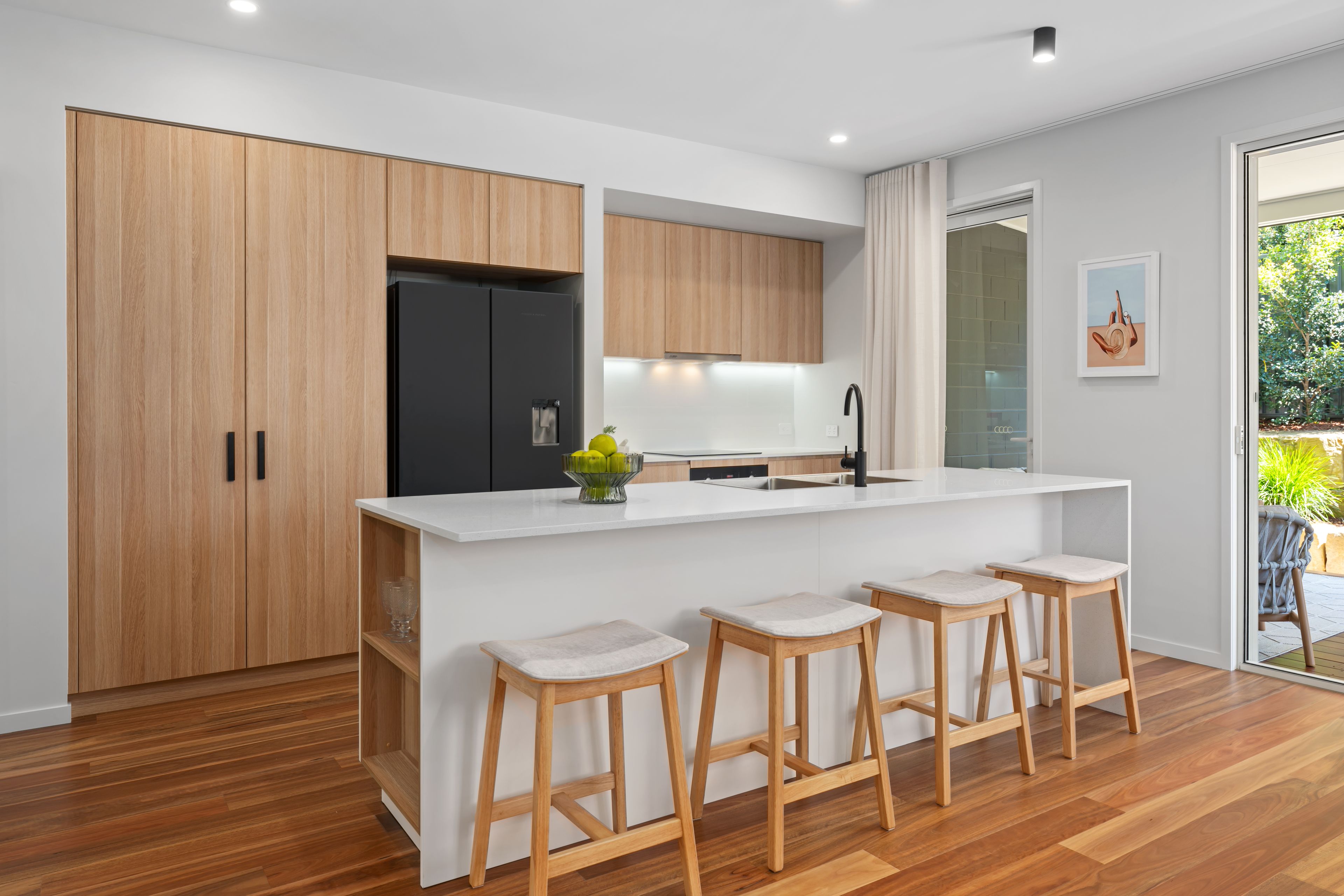 516/33 Kersley Road — photo 3 of 18