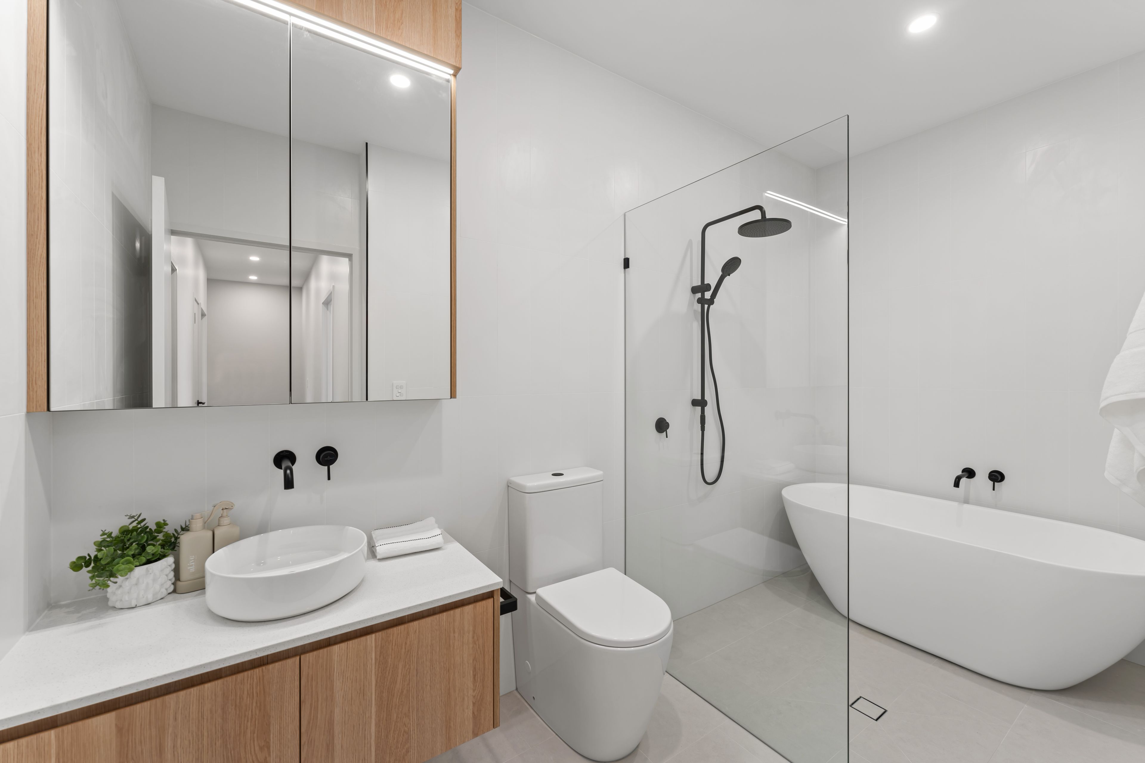 516/33 Kersley Road — photo 13 of 18