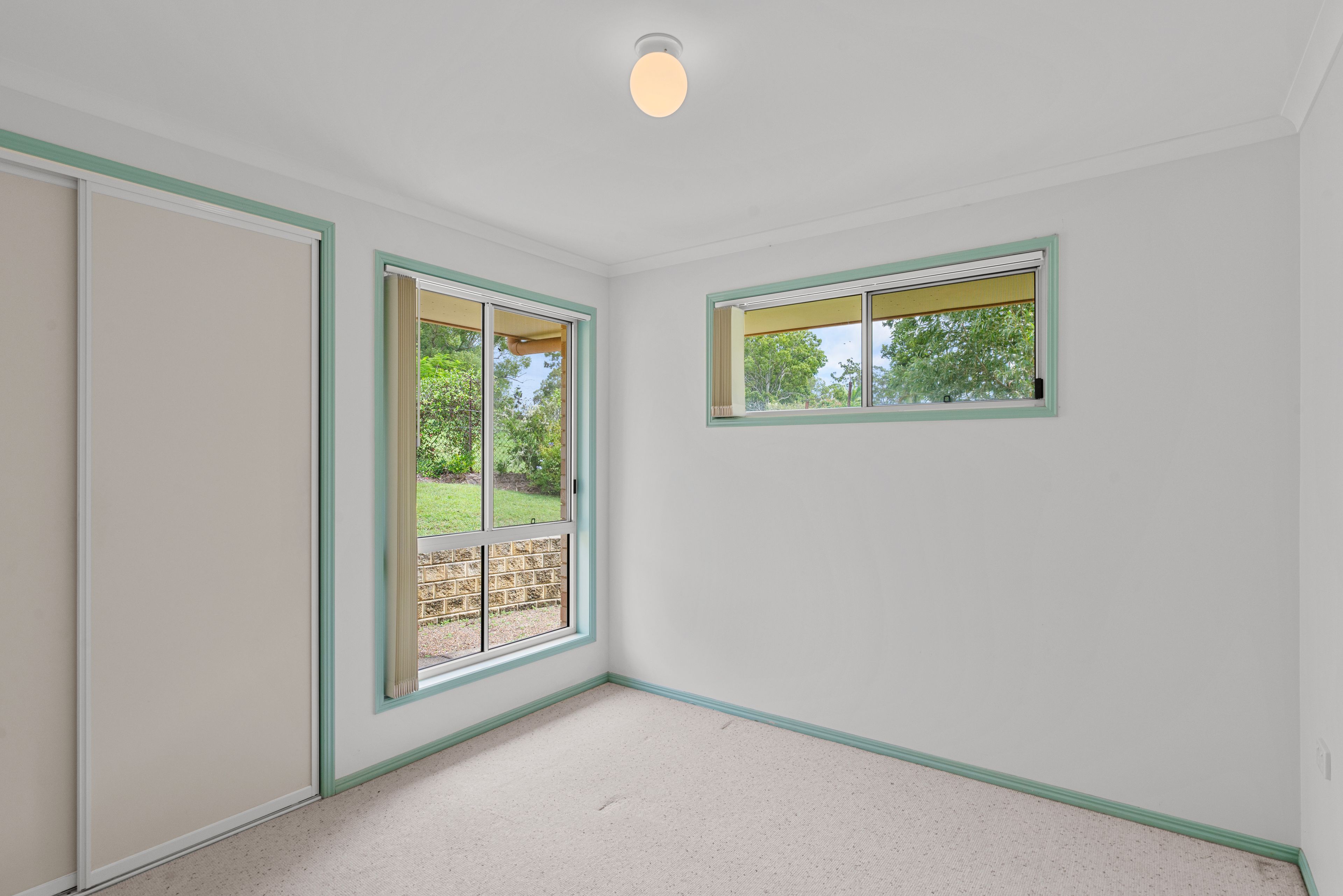 6 Colonial Court — photo 8 of 11