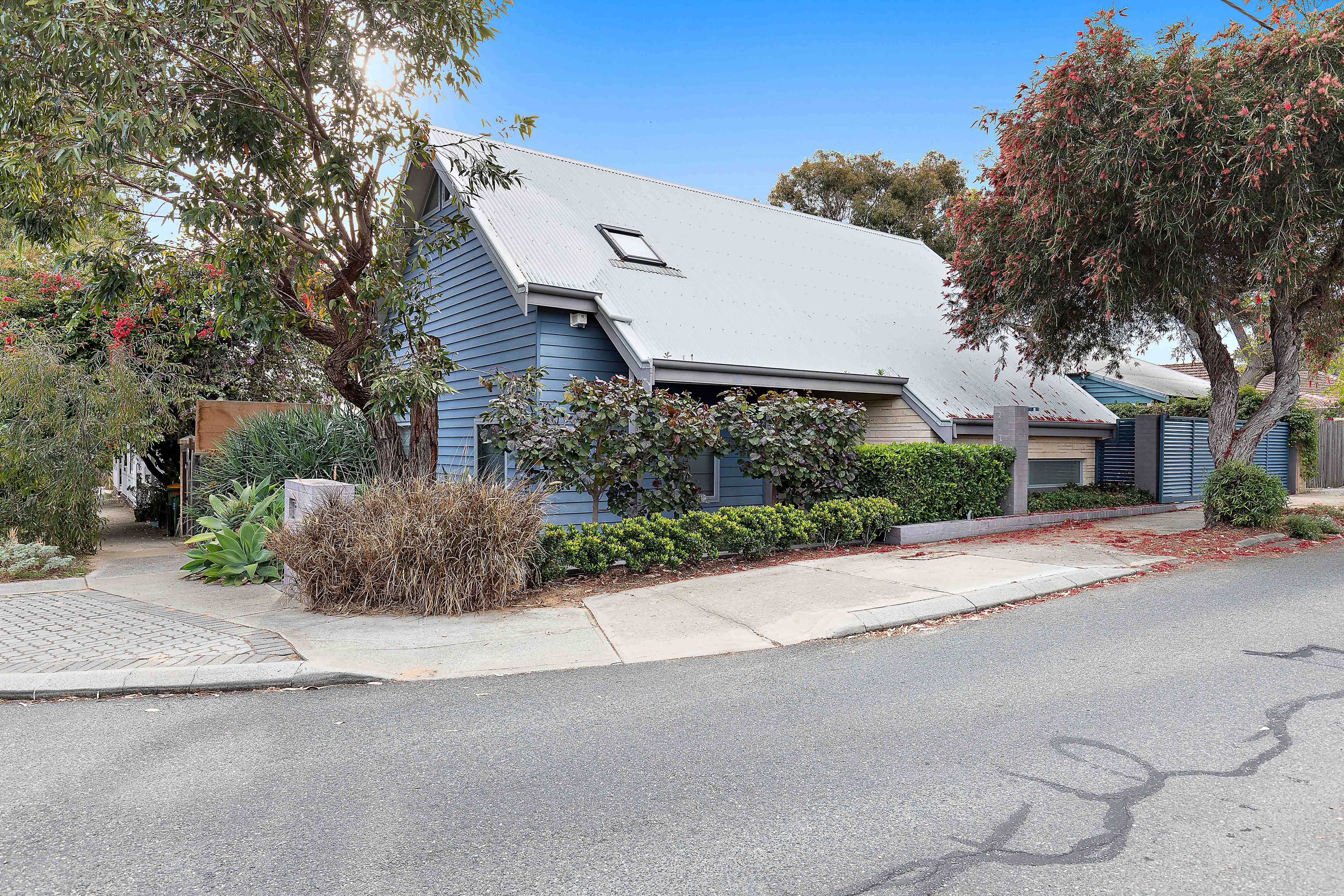 8A/Samson Street — photo from Ray White Dalkeith Claremont Fremantle - Dalkeith Location