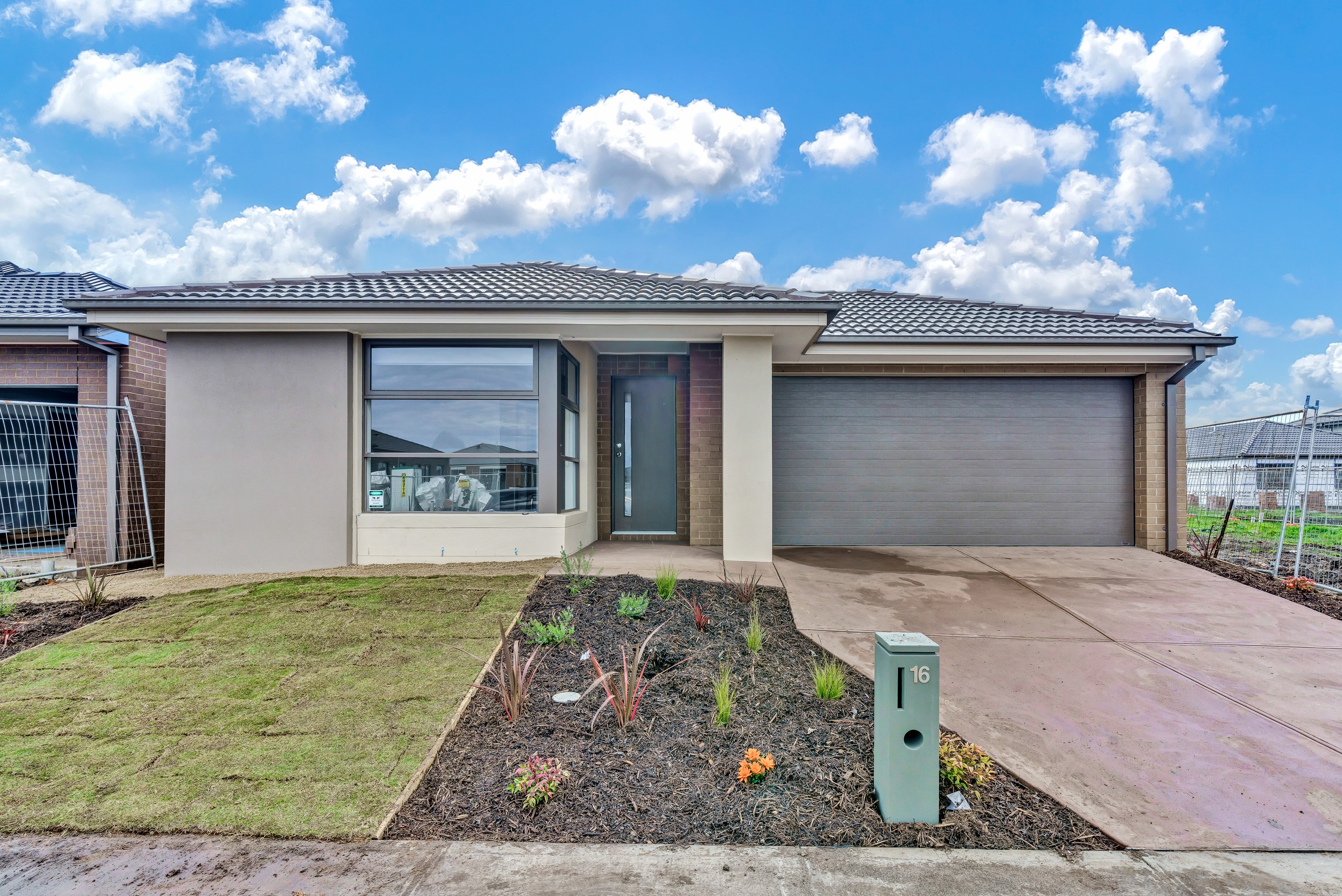 16 Sunstone Street, Cranbourne East, VIC 3977