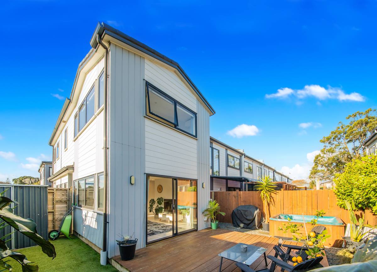 1 Shahkot Way, Papatoetoe, Manukau City Real Estate Ray White New