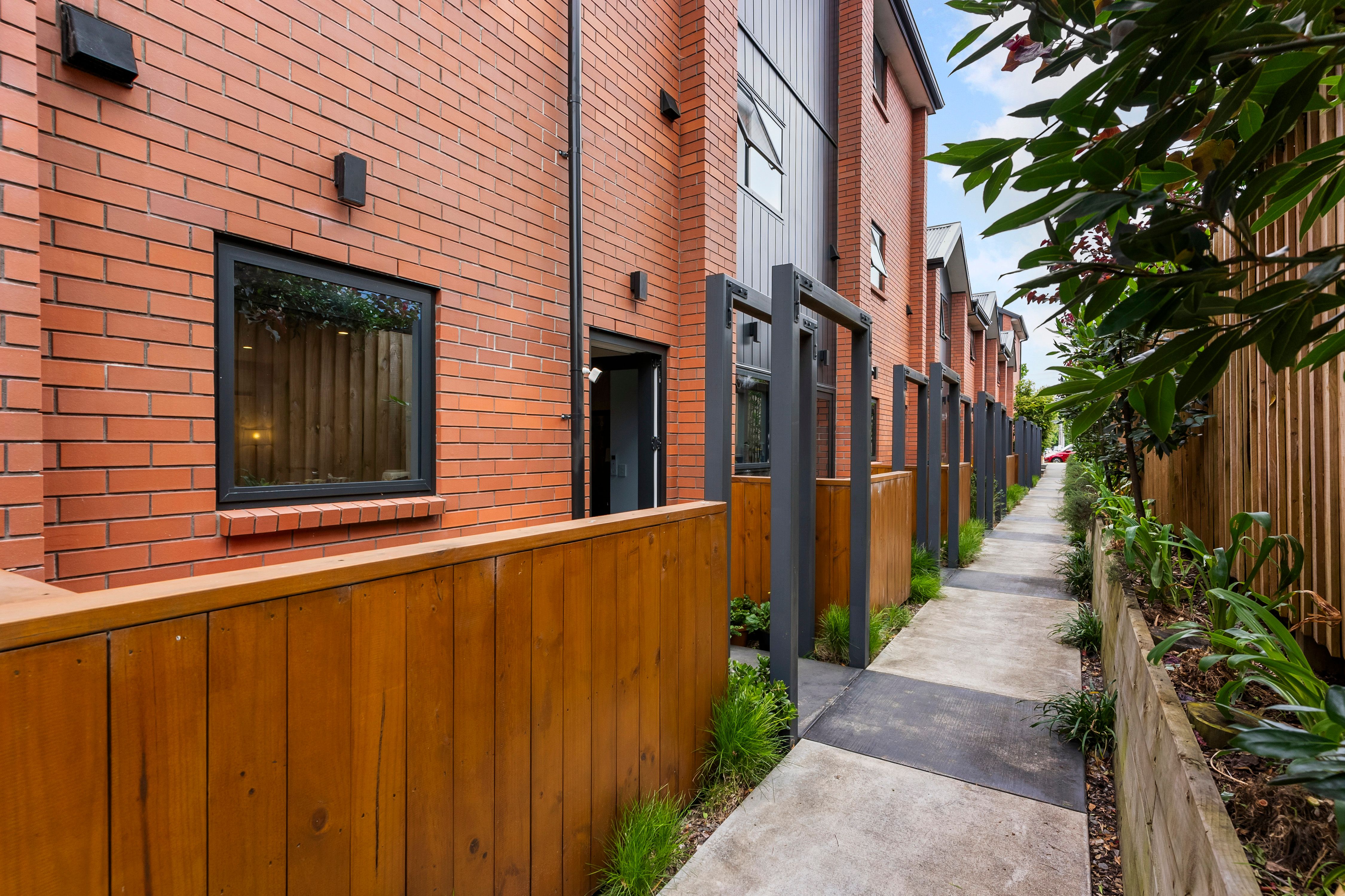 10/10 Yeovil Road, Te Atatu Peninsula, Waitakere City