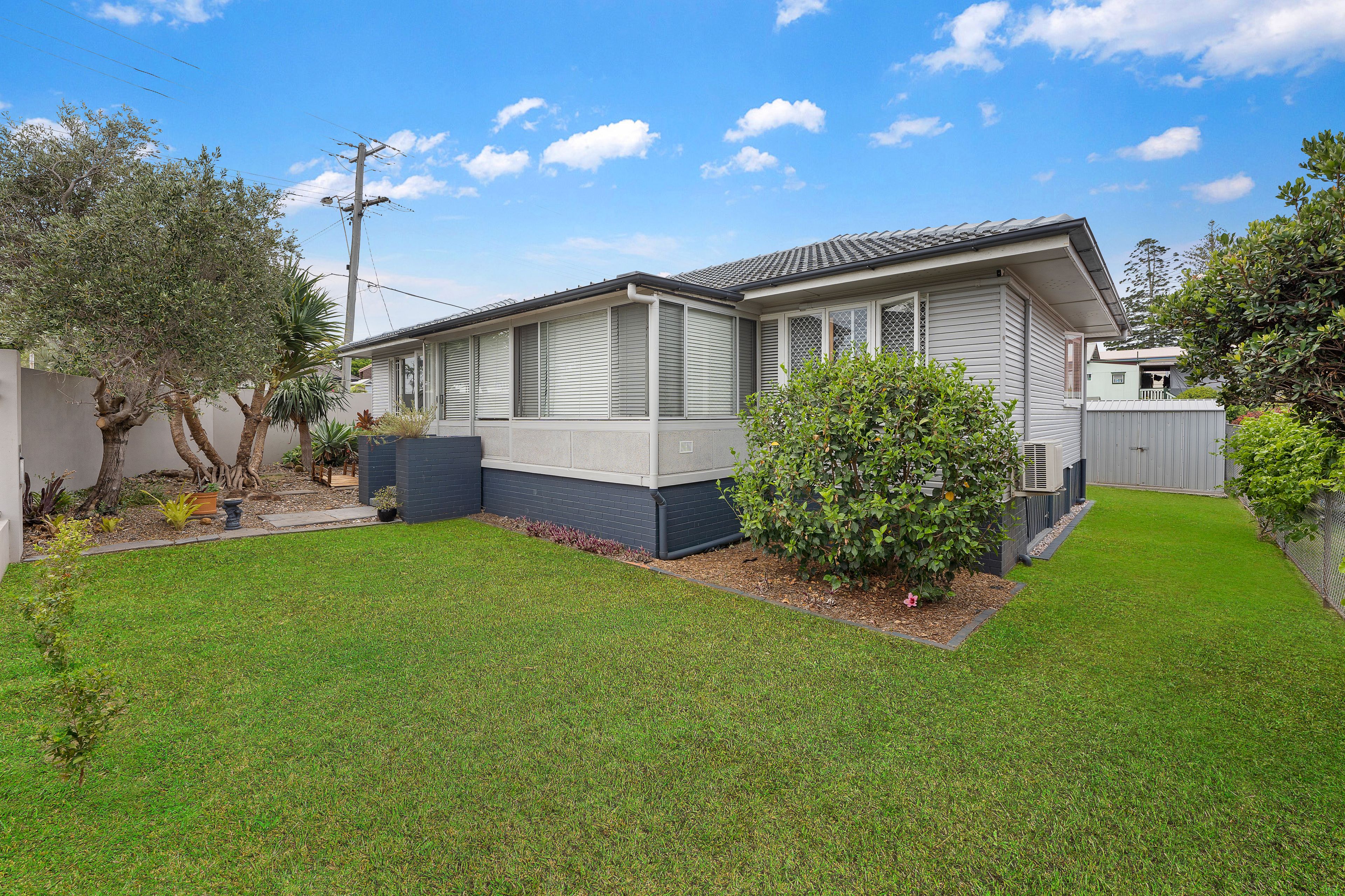 12 Griffith Road, Scarborough QLD 4020
