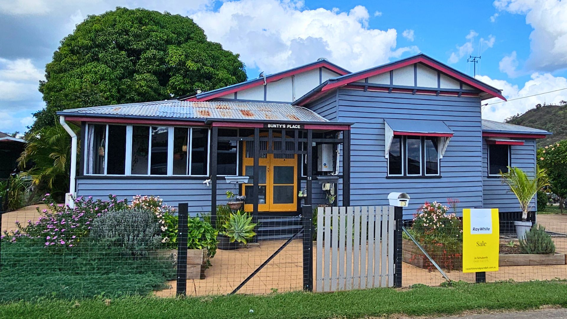 13 Pineapple Street, Gayndah QLD 4625