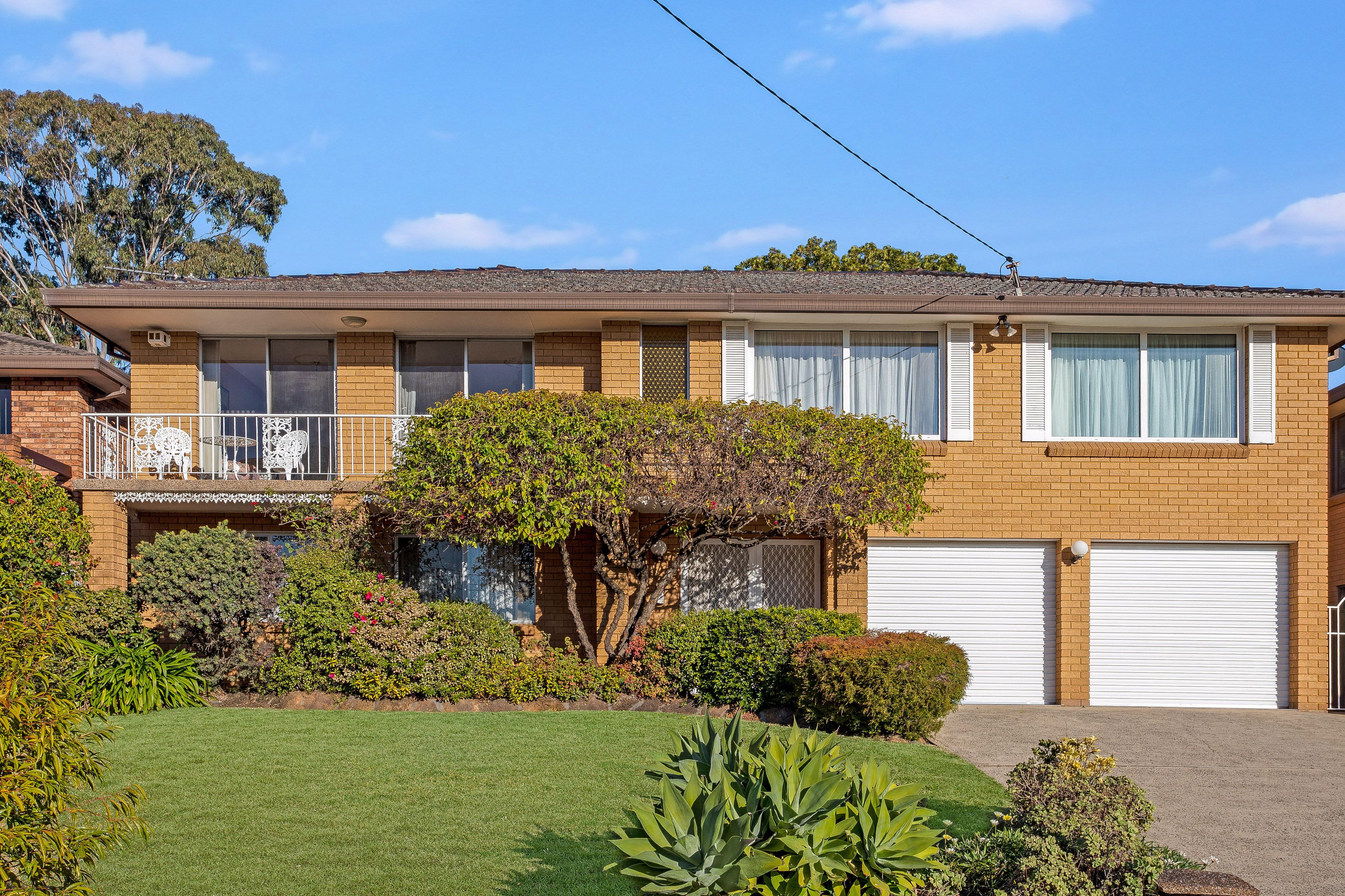 25 Oak Drive, Georges Hall NSW 2198