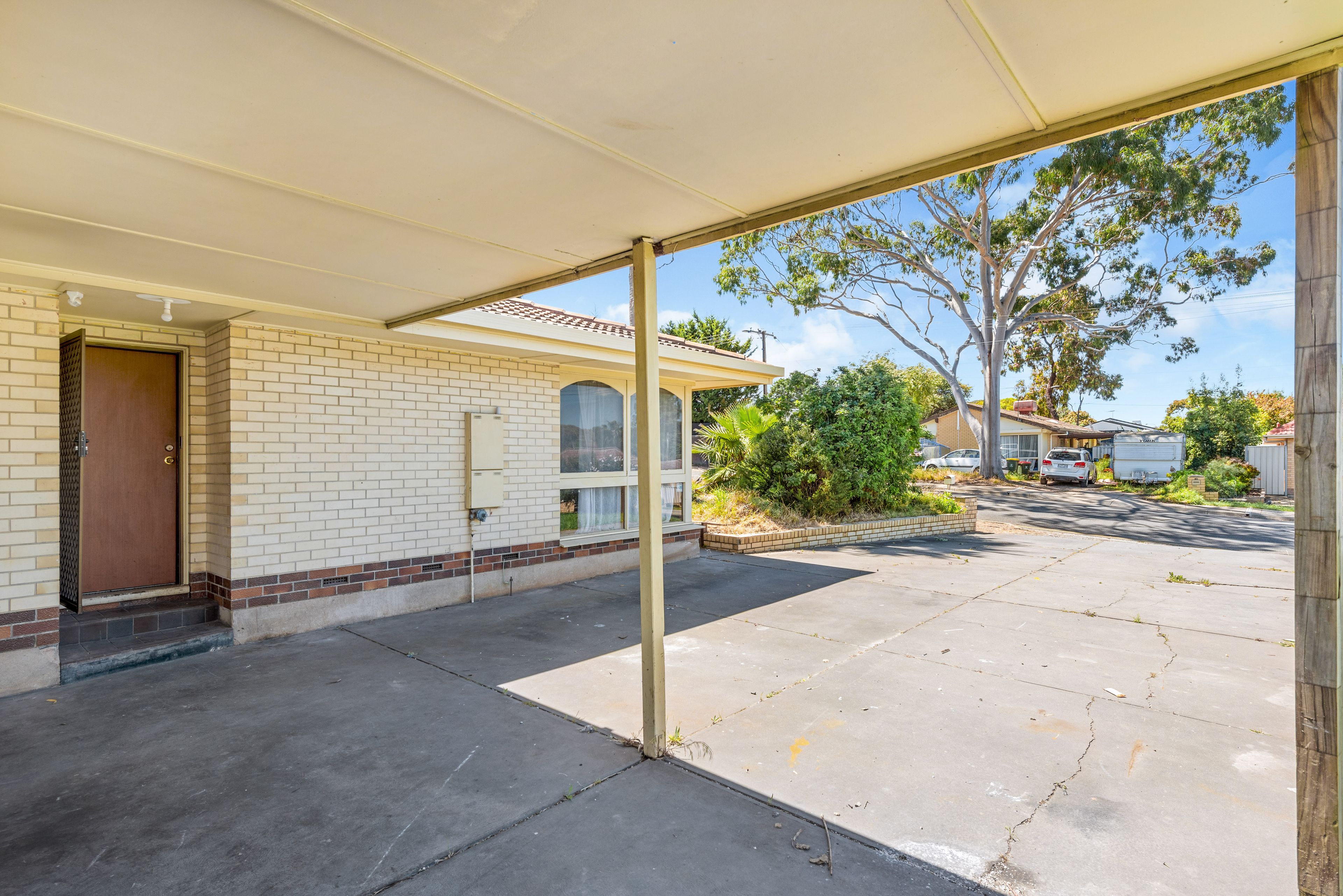 19 Laffers Crescent — photo 3 of 14