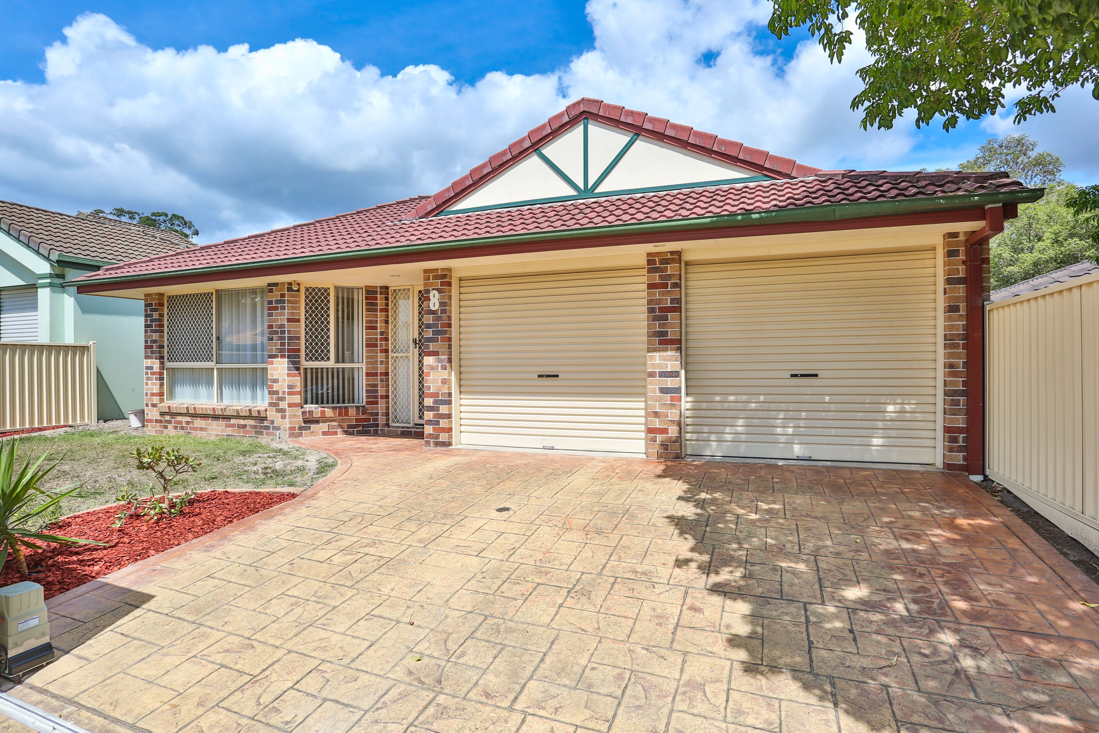 8 Tasman Place, Forest Lake, QLD 4078