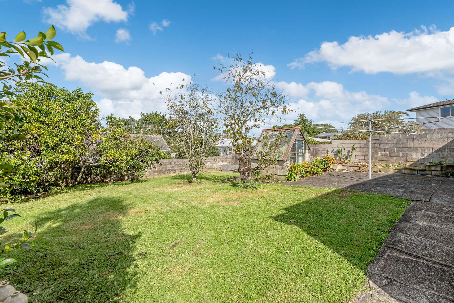 63 Advene Road photo 9