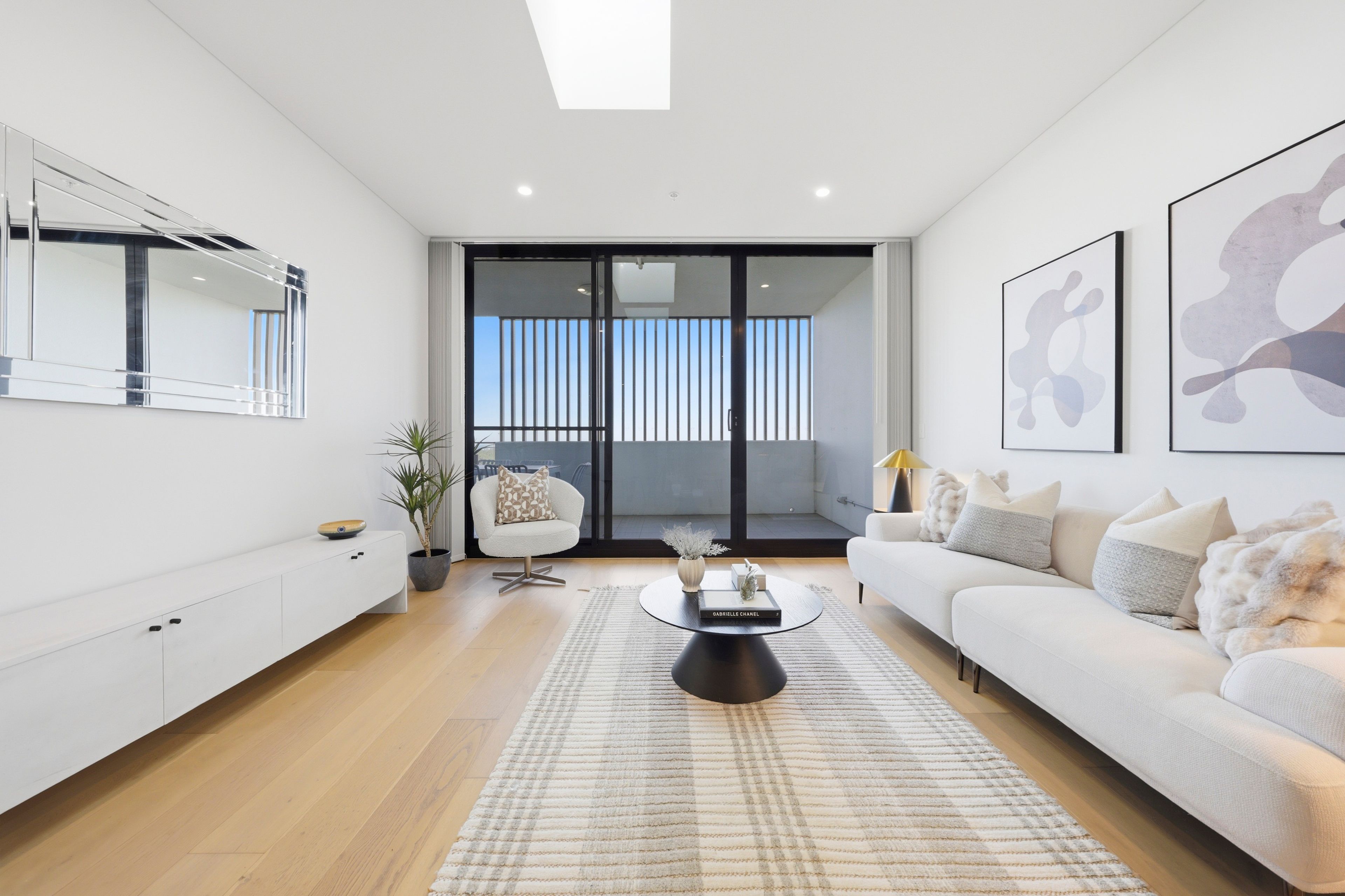 403/888C Pacific Highway — photo 3 of 22