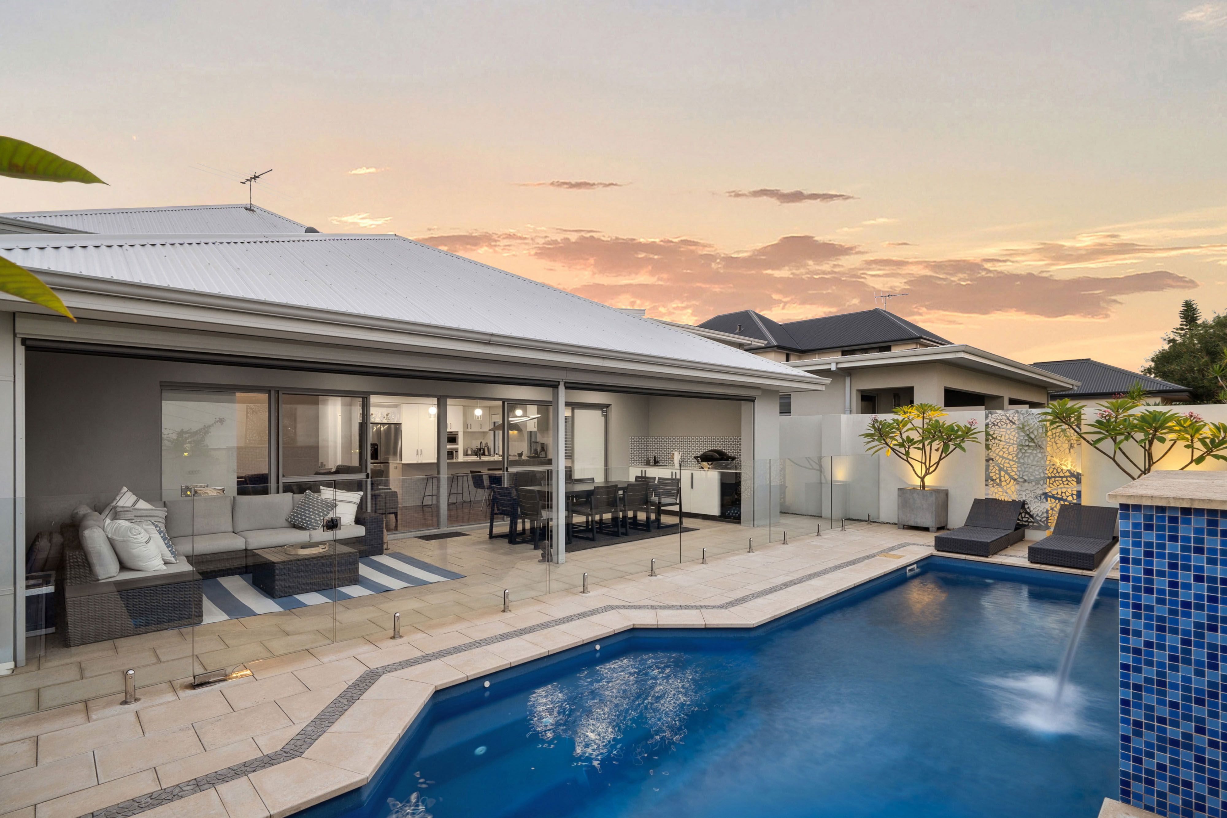 47 Breaksea Drive, North Coogee, WA 6163