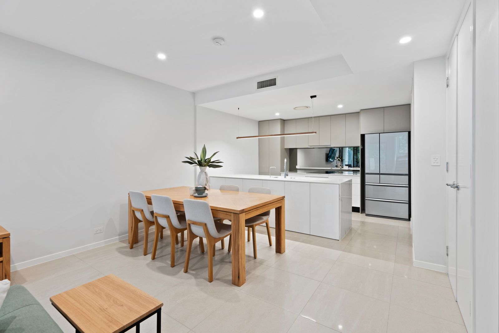 6/48 Lagonda Street — photo 3 of 27