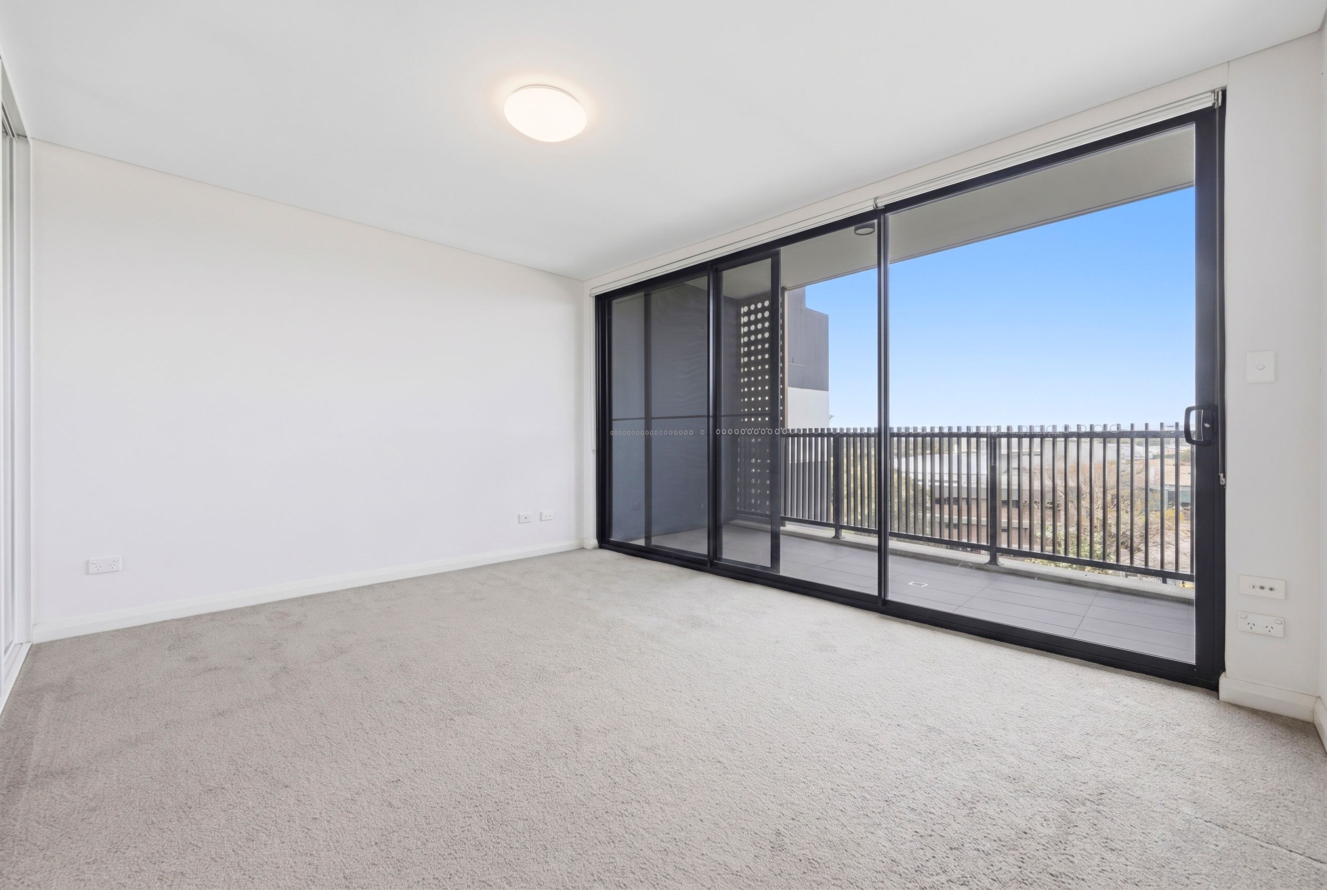 602/8 Murrell Street — photo 10 of 19