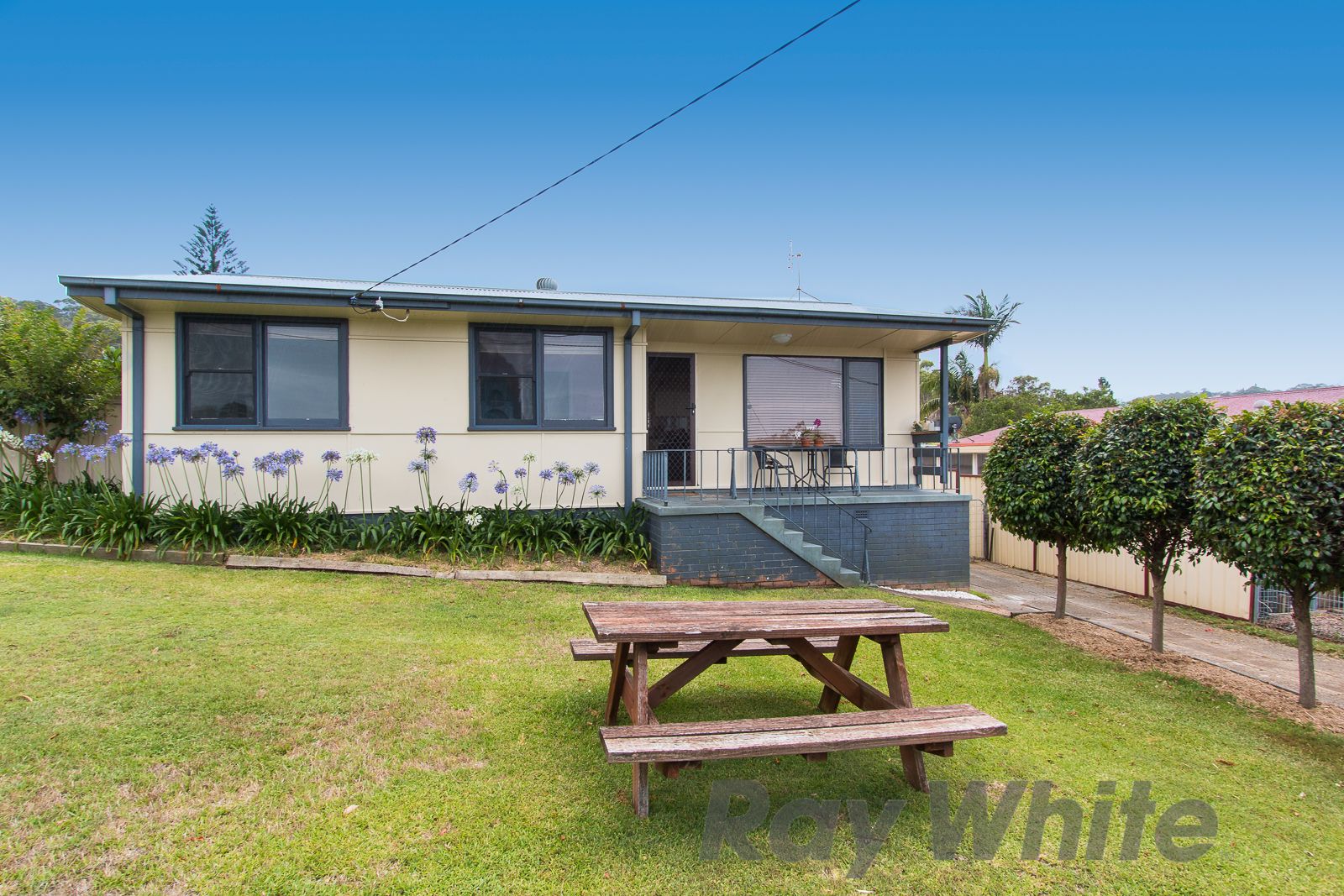 7 Poplar Place