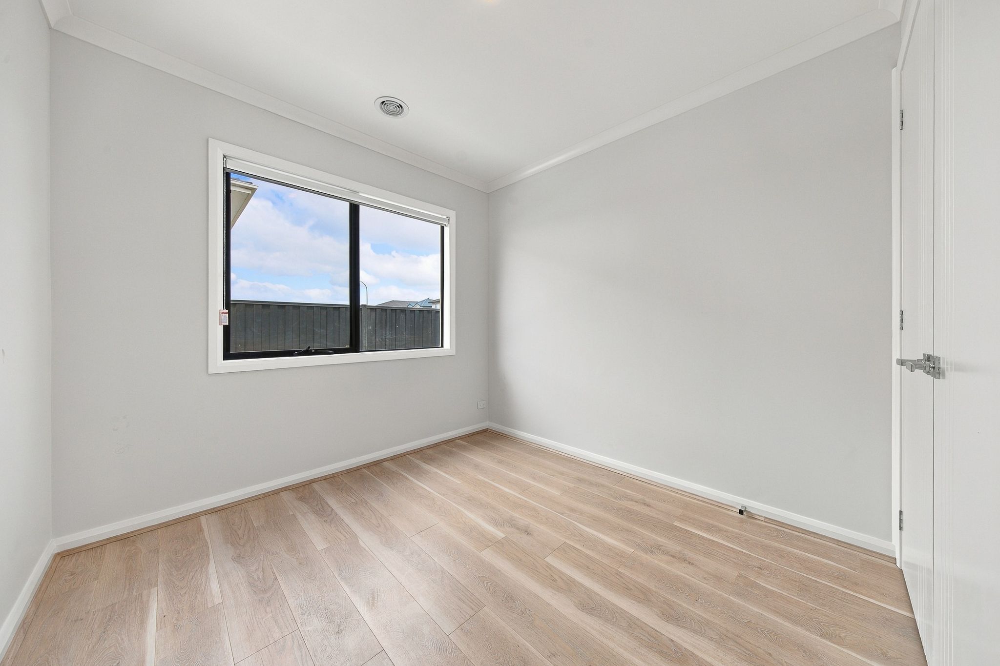 99 Goldfields Boulevard — photo 7 of 13