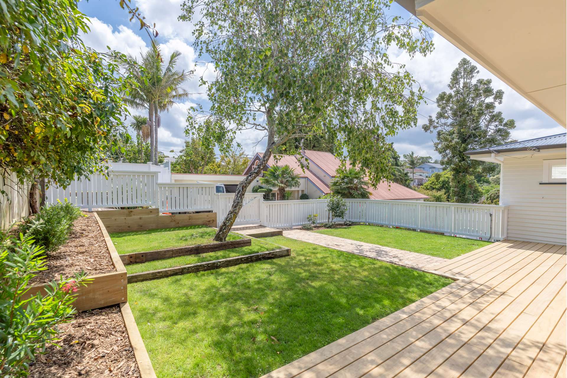 716 Mount Eden Road photo 10