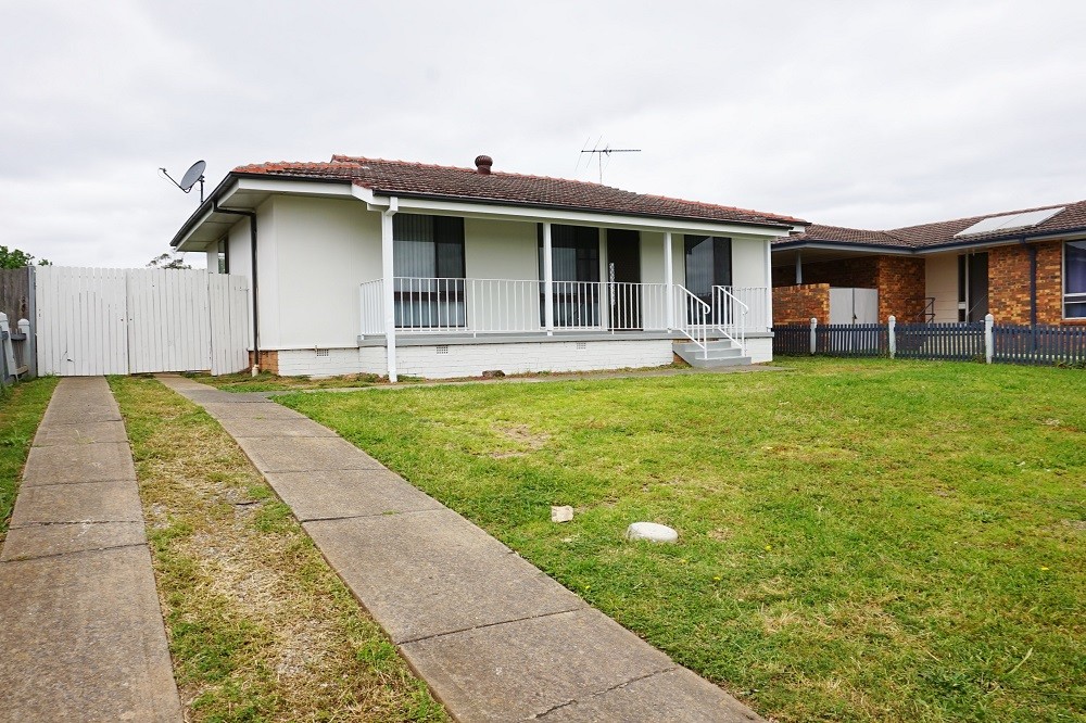 6 Waterhouse Place, Airds, NSW 2560