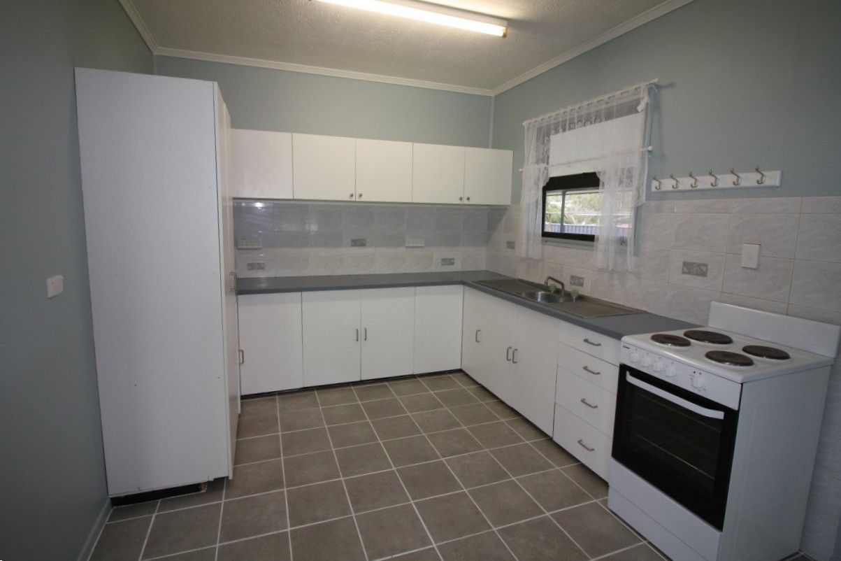 6 Oxford Street, CHARTERS TOWERS CITY, QLD 4820