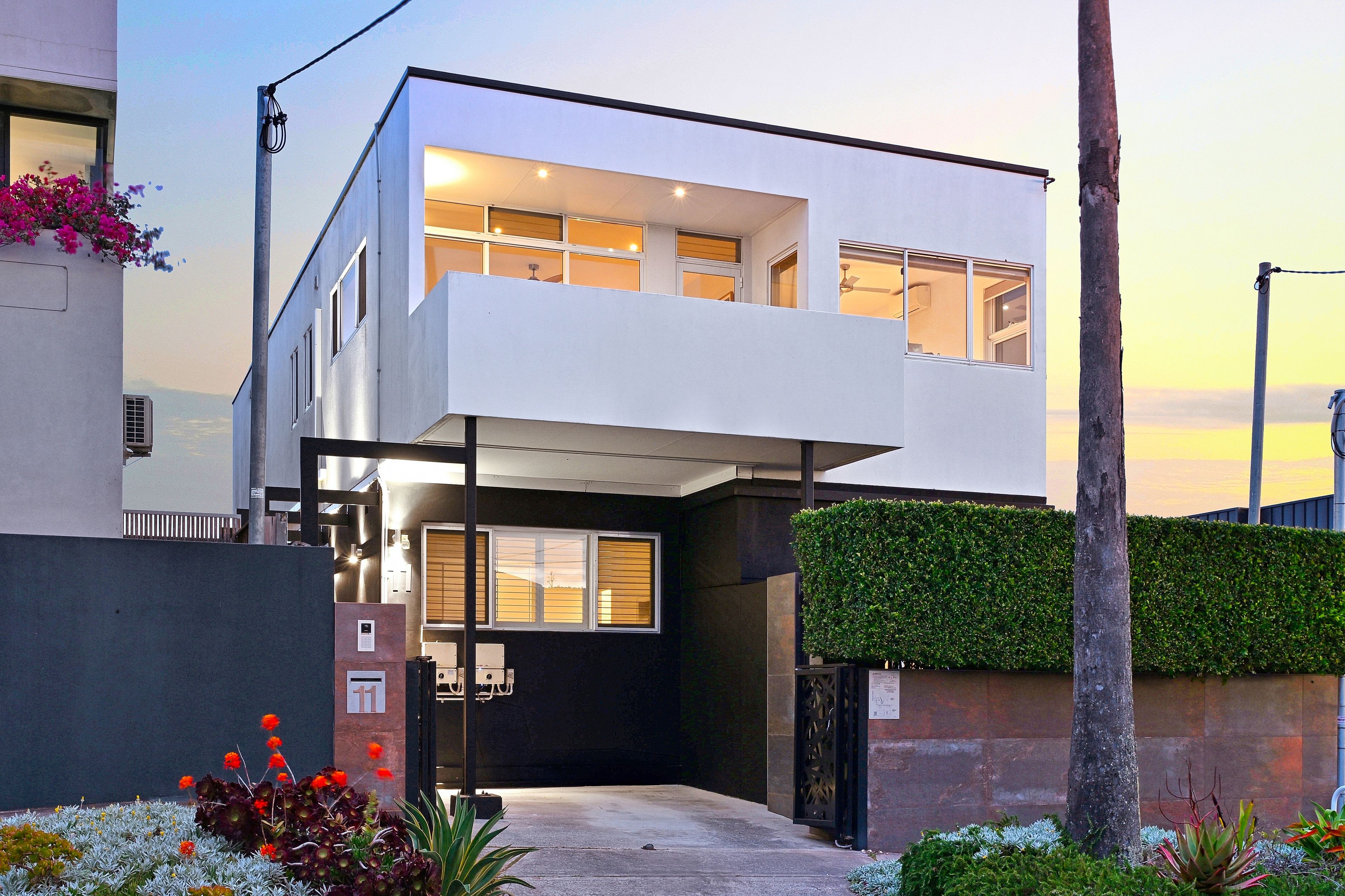 11 Evelyn Street — photo 3 of 30