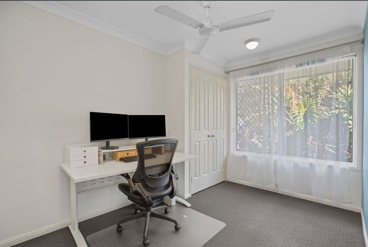 69 St James Street — photo 11 of 14