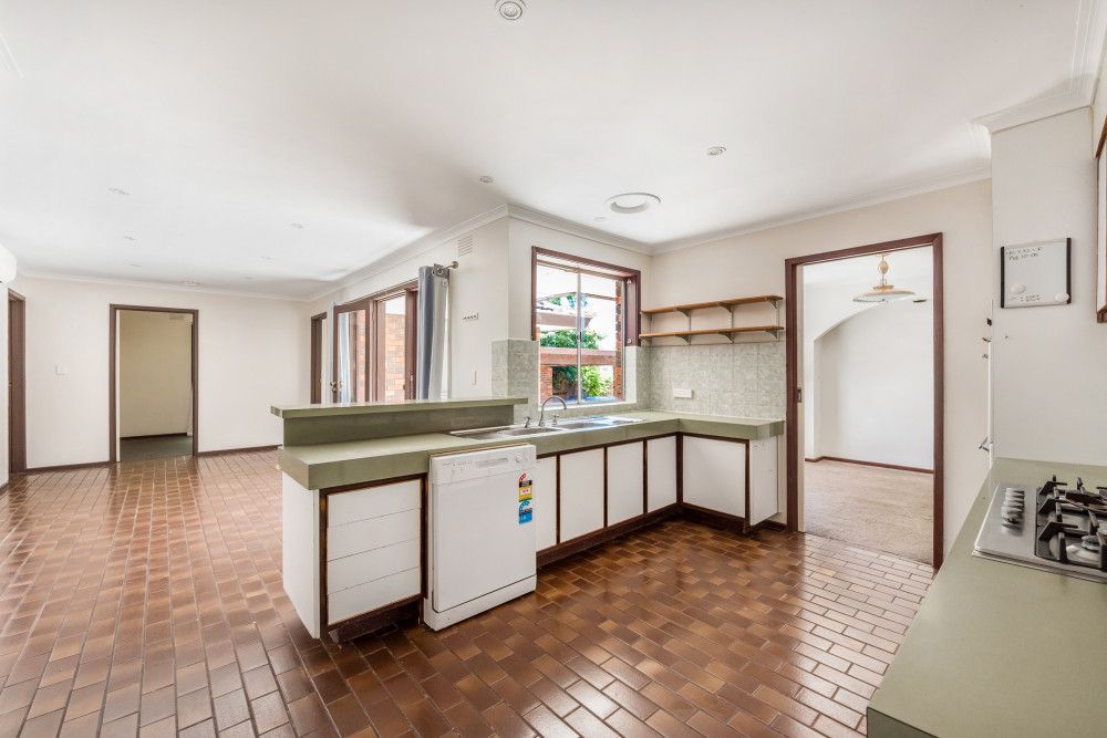 95 Kathryn Road, Knoxfield, VIC 3180