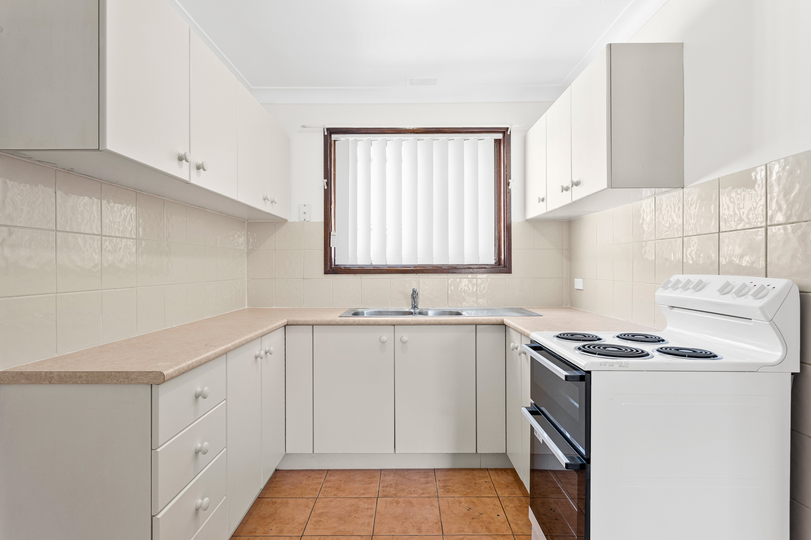 2/12 Miller Street, Oak Flats, NSW 2529