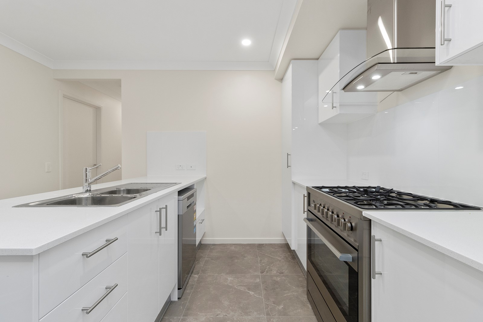 6 Elon Street, Park Ridge, QLD 4125