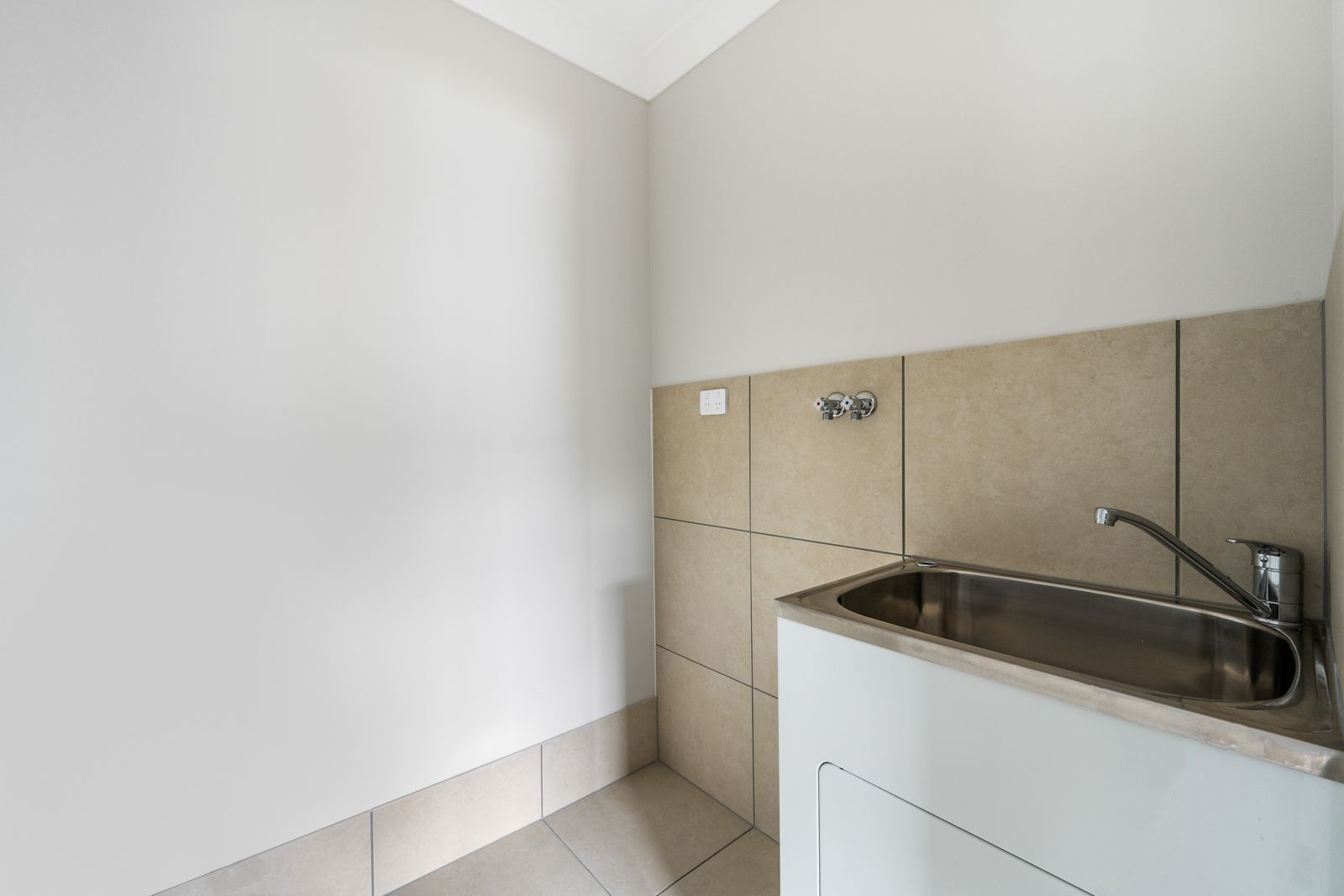 1/104 Pierro Place — photo 7 of 11