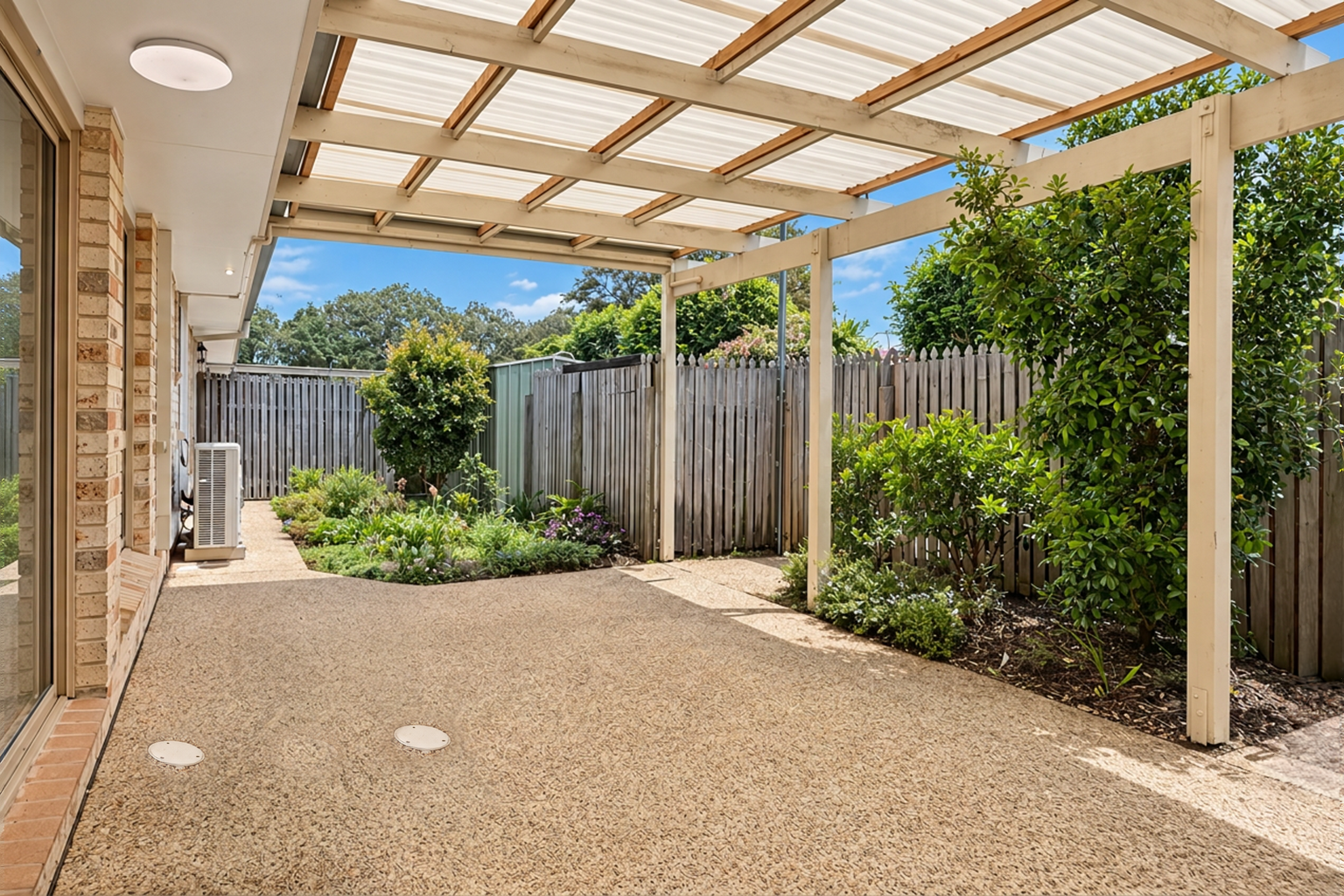 2/61 Dalton Street — photo from Ray White Redcliffe