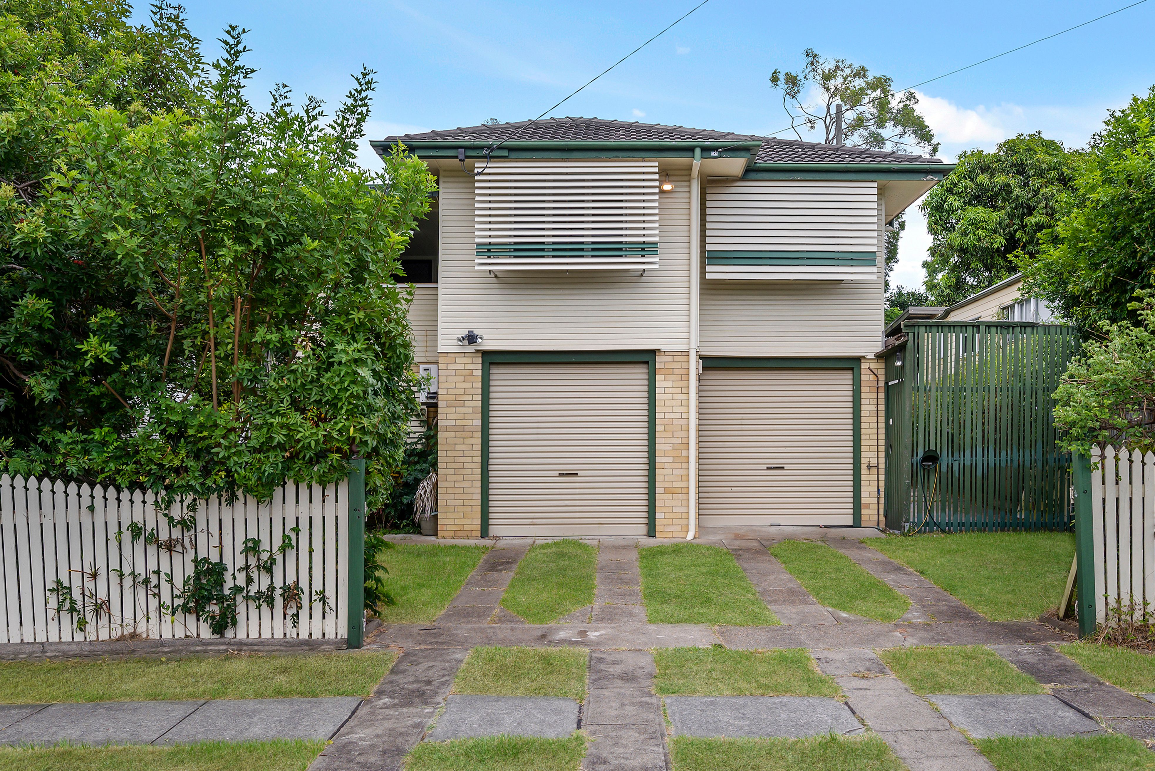 8 Orana Street, Carina QLD 4152