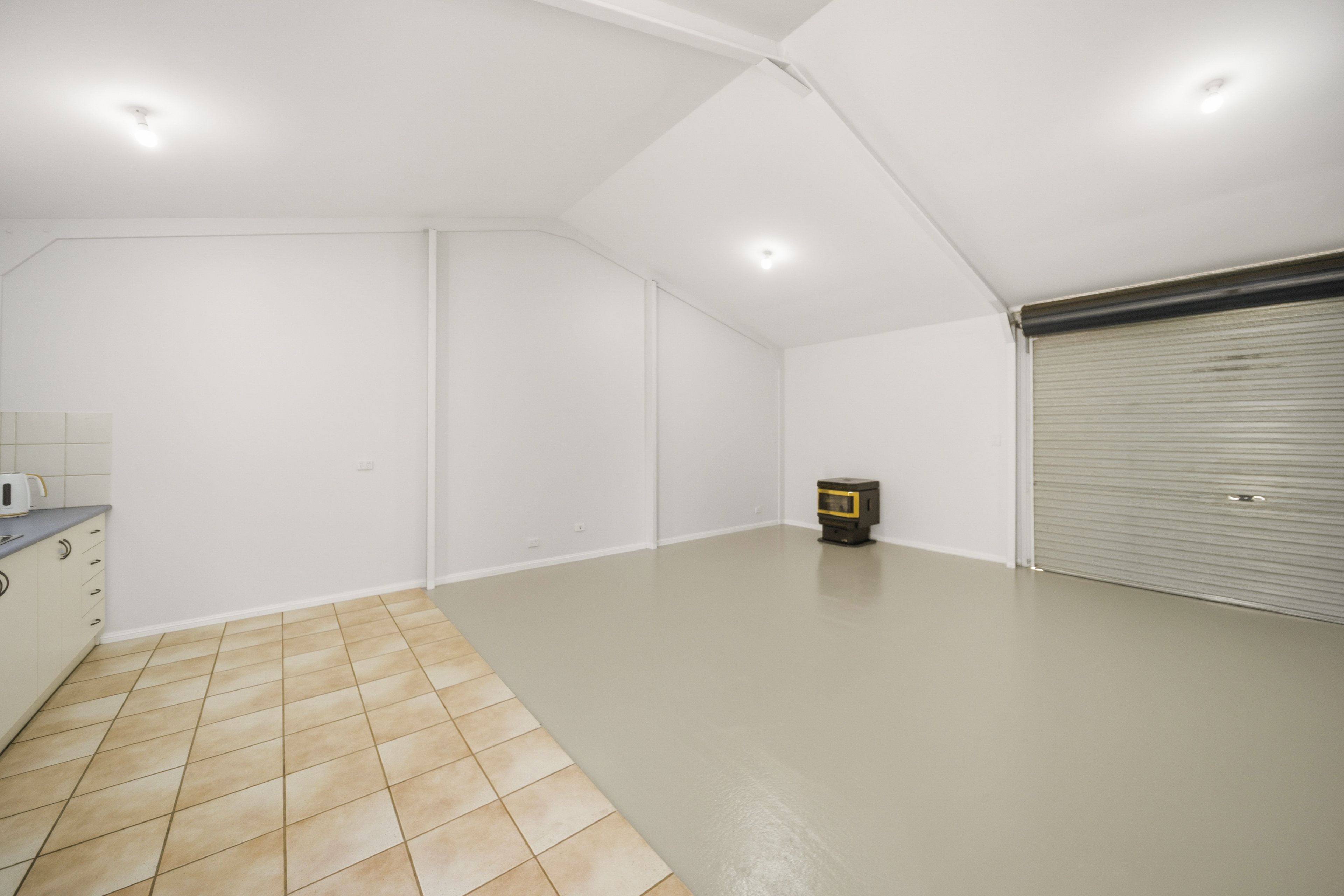 12 Swan Street — photo 8 of 14