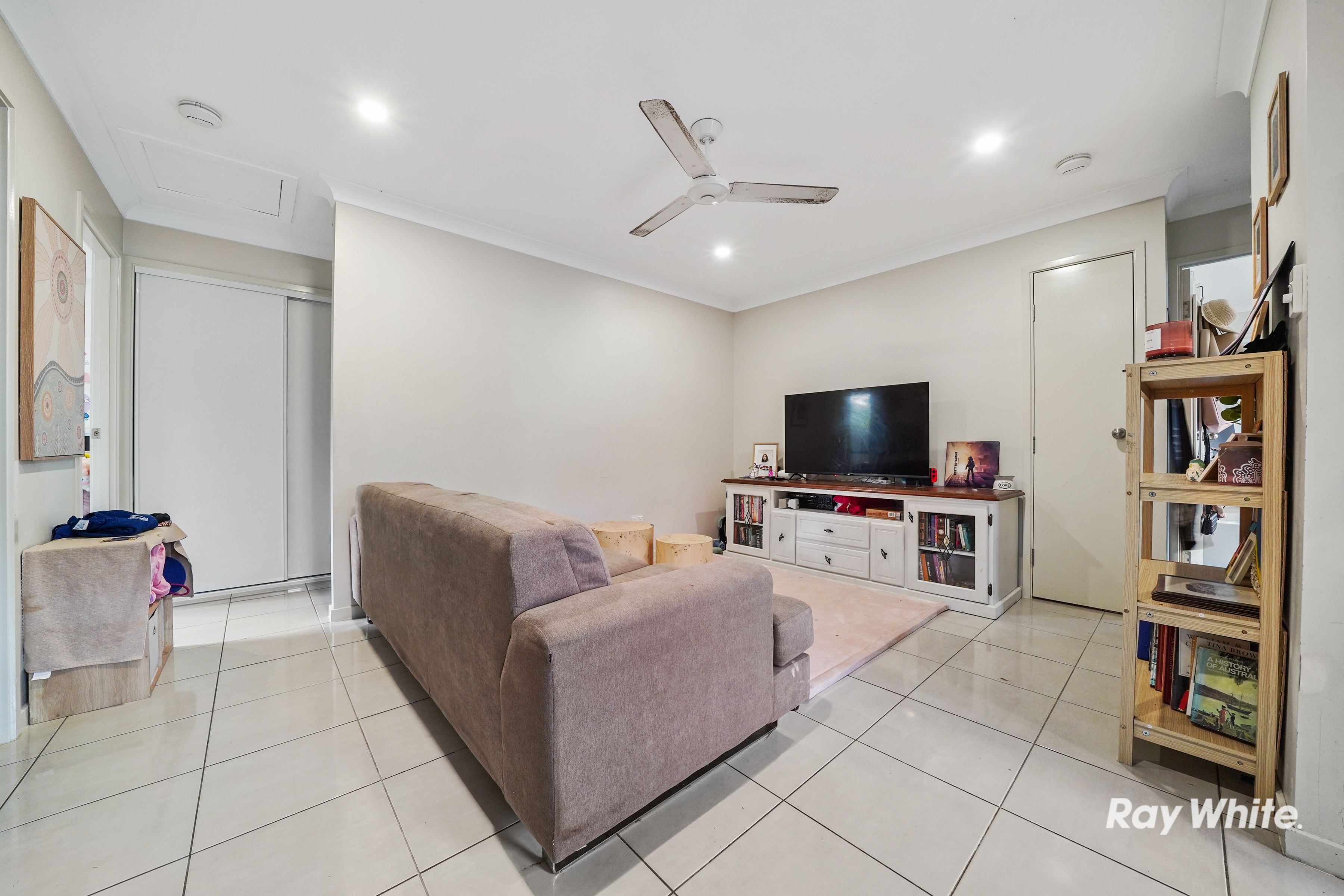 10a&b/5 Richards Street — photo 3 of 20