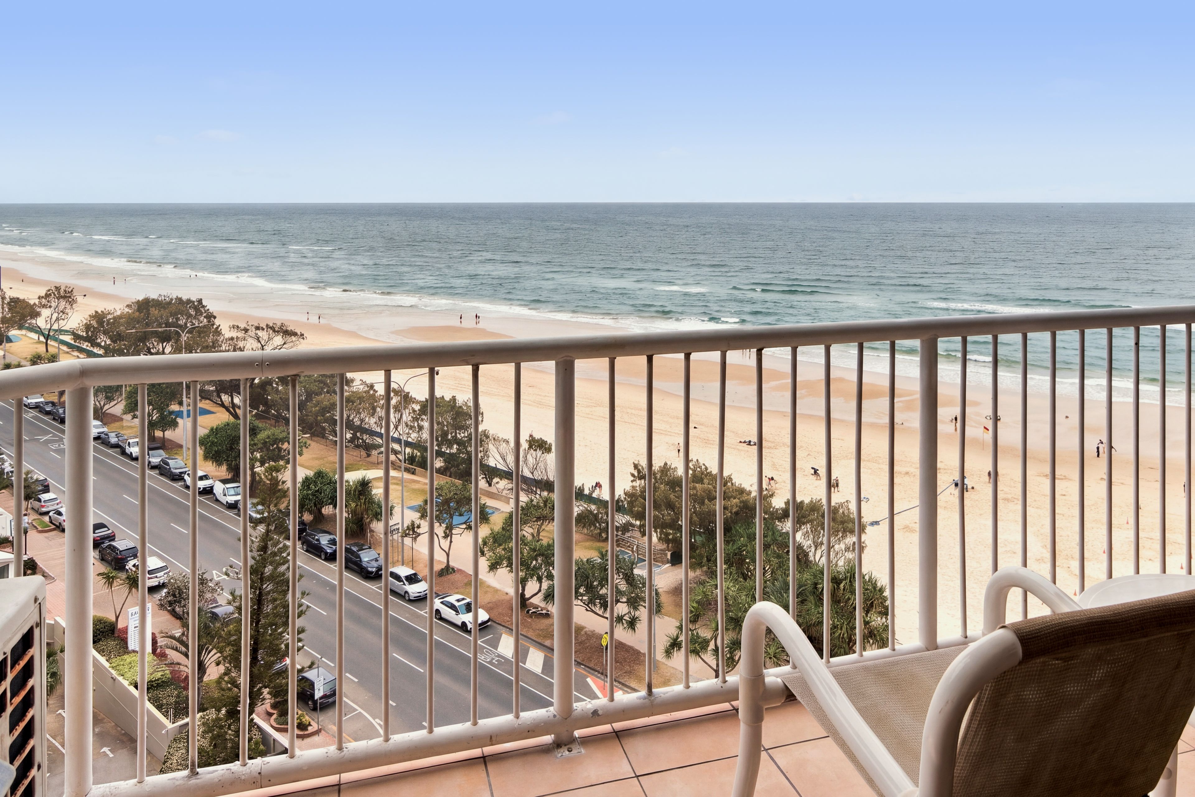 11B/3277 Surfers Paradise Boulevard — photo 4 of 17