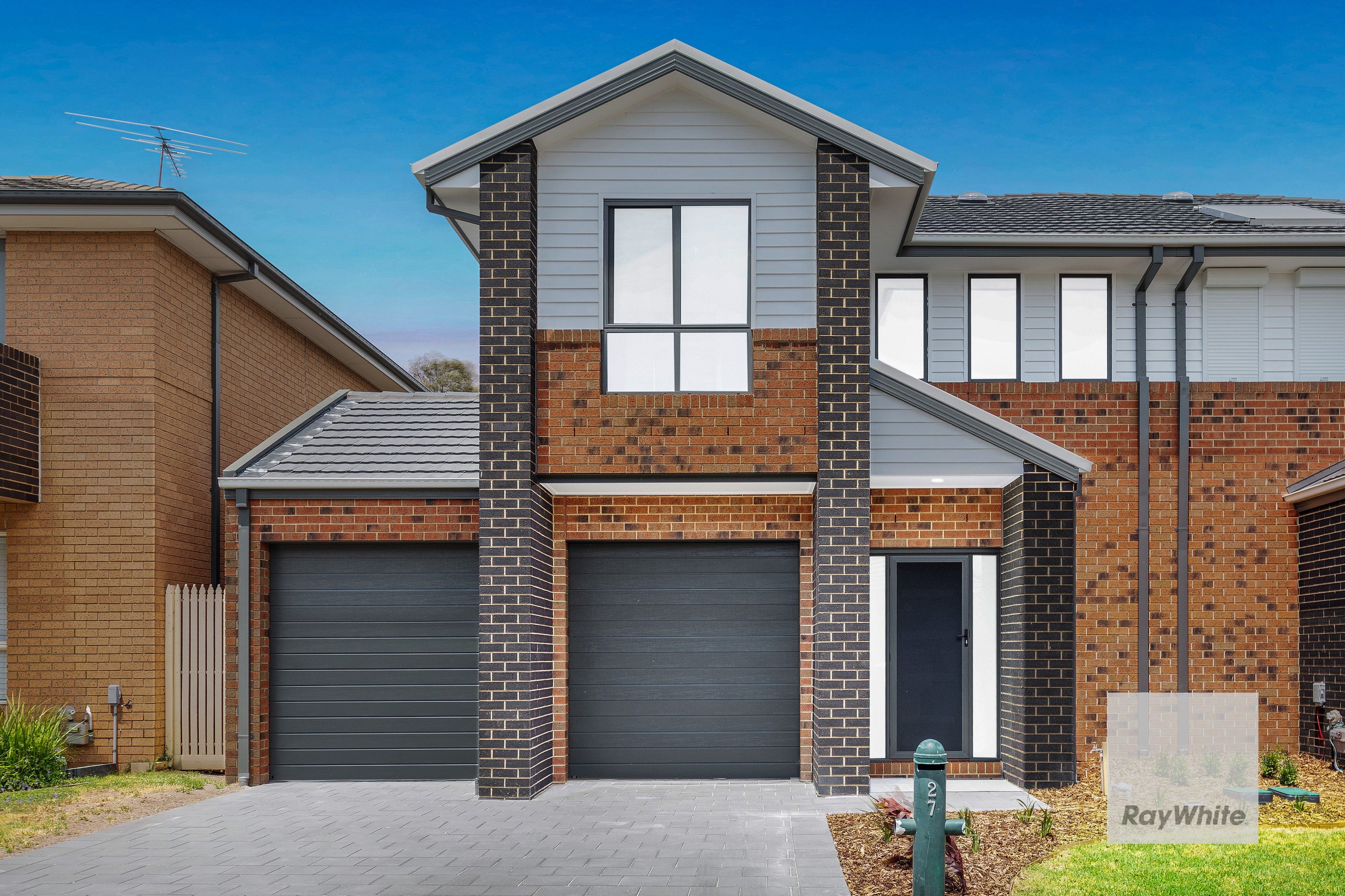 27 Callista Circuit, Taylors Hill VIC 3037