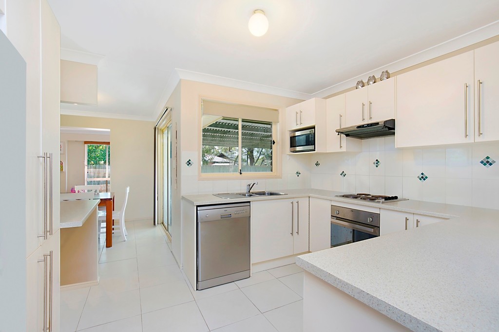 10 Sabak Street, Tanah Merah, QLD 4128