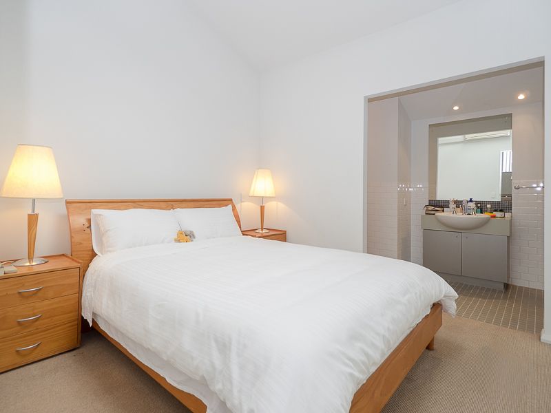 41/569 Wellington Street — photo 10 of 14