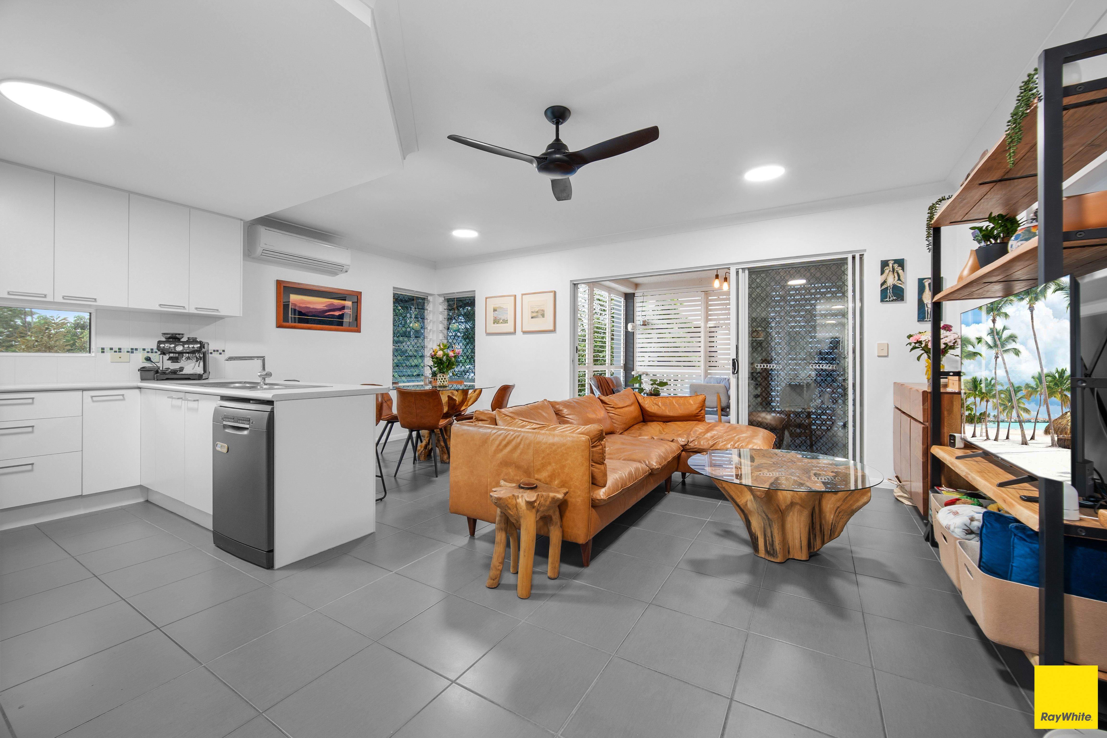 4/109 Callaghan Street — photo from Ray White Cairns