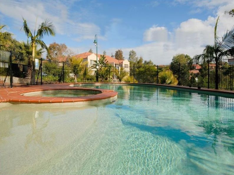 2 Daintree Way, Menai, NSW 2234