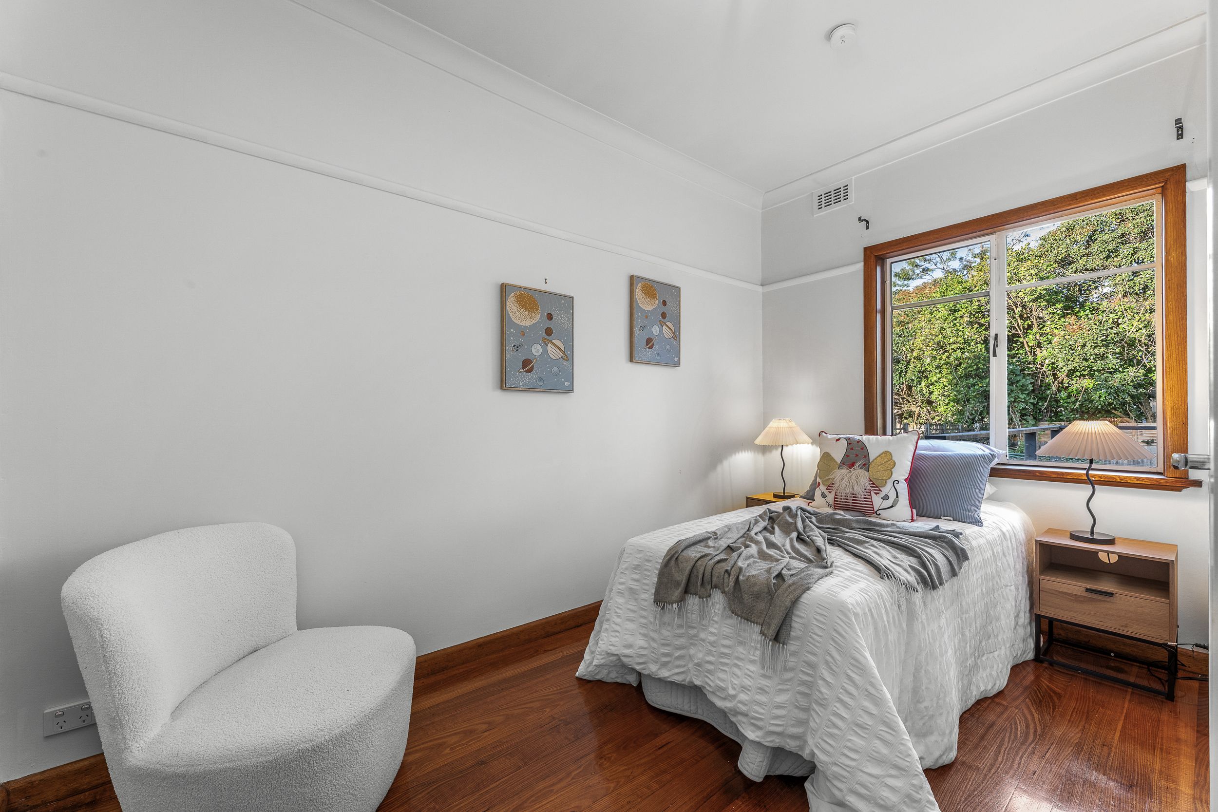 68 Heathfield Rise — photo 11 of 15
