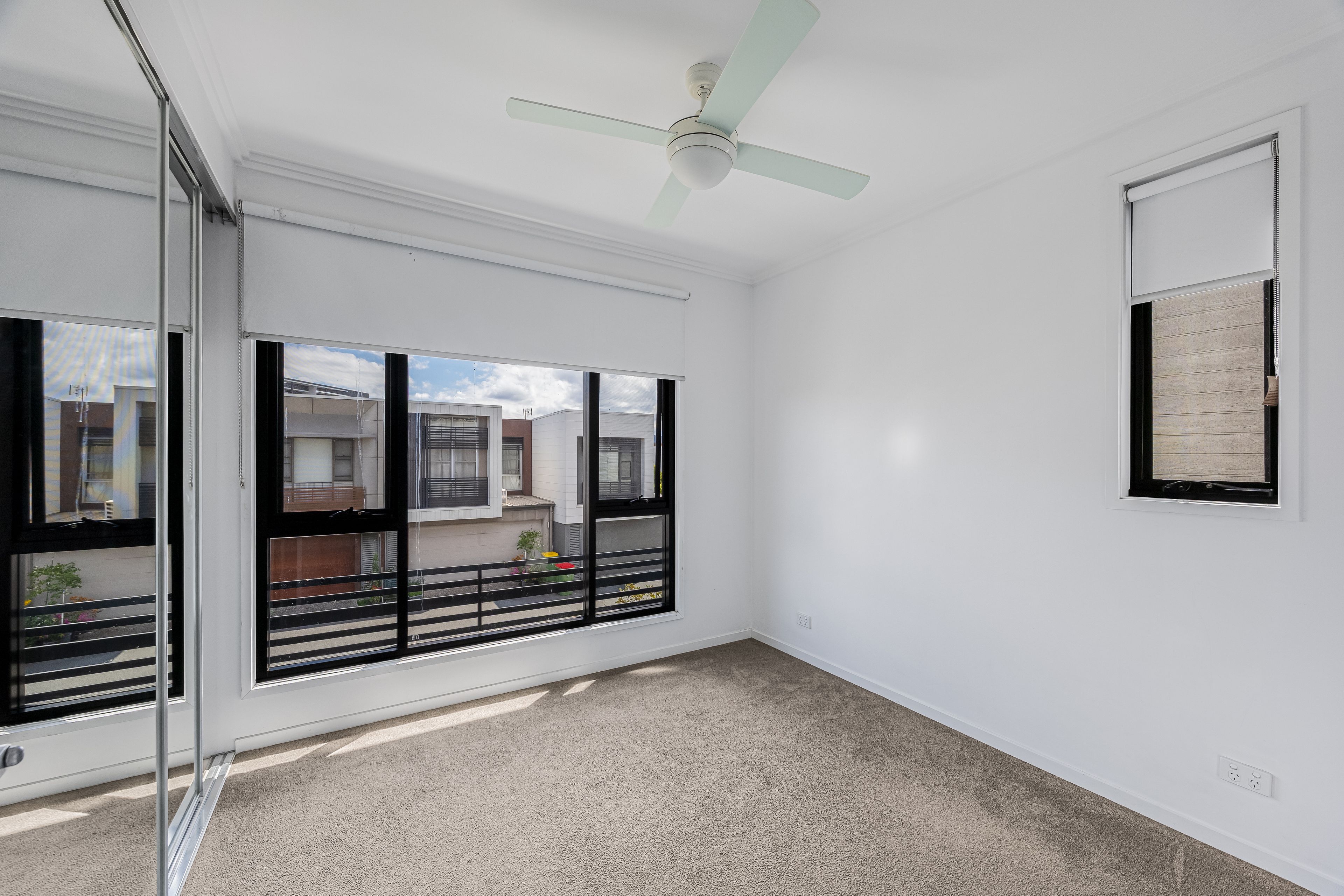 37 Manhattan Avenue — photo 14 of 19