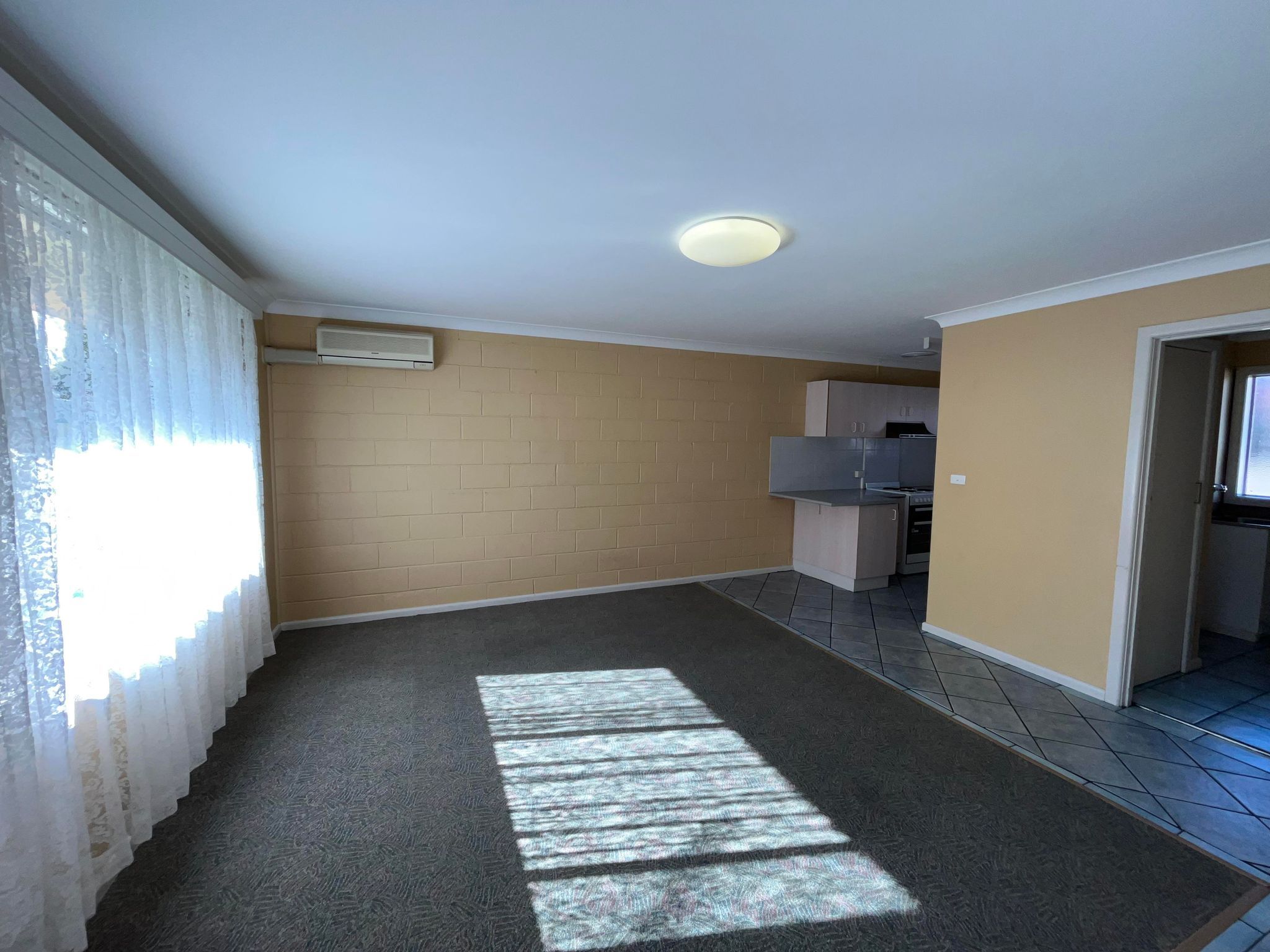 1/452 Kotthoff Street, Lavington, NSW 2641
