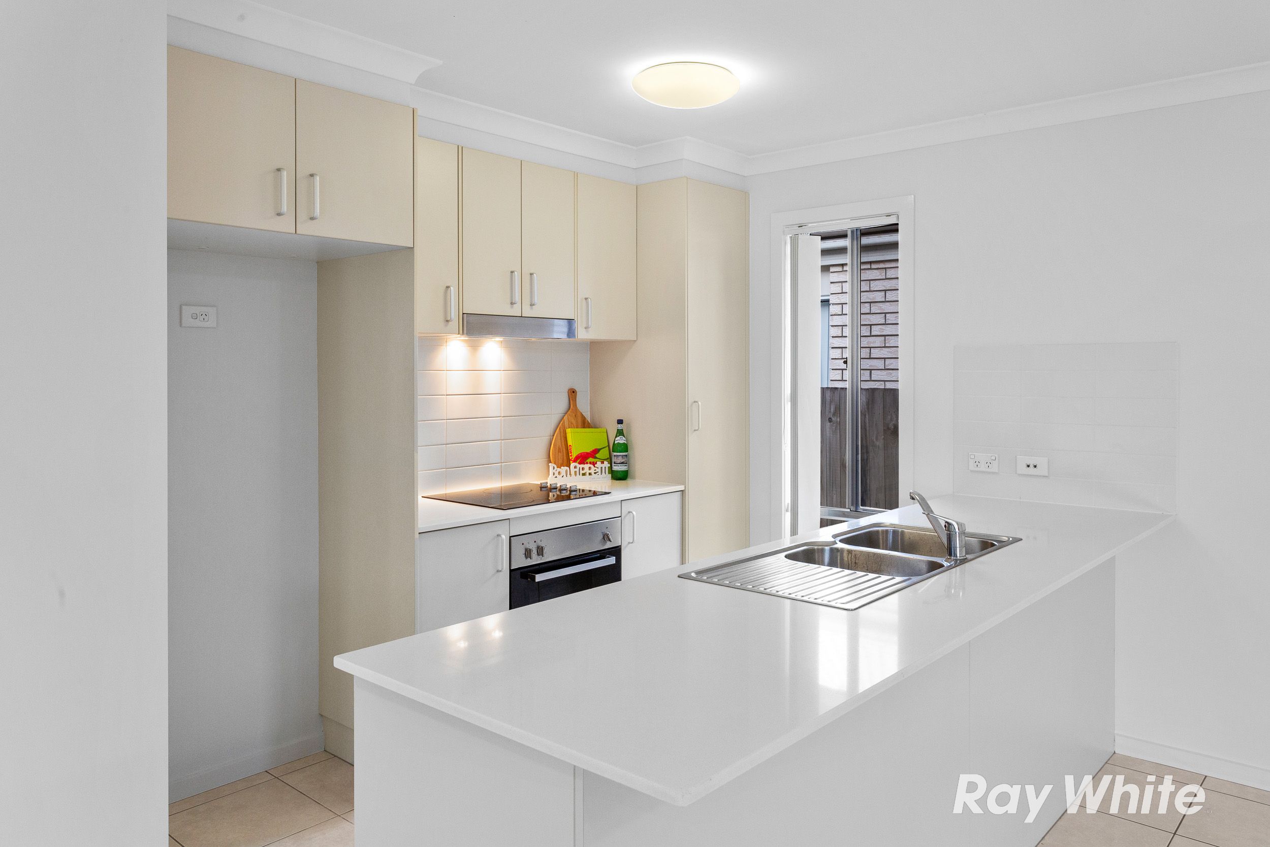 7 Drewett Avenue, Redbank Plains, QLD 4301