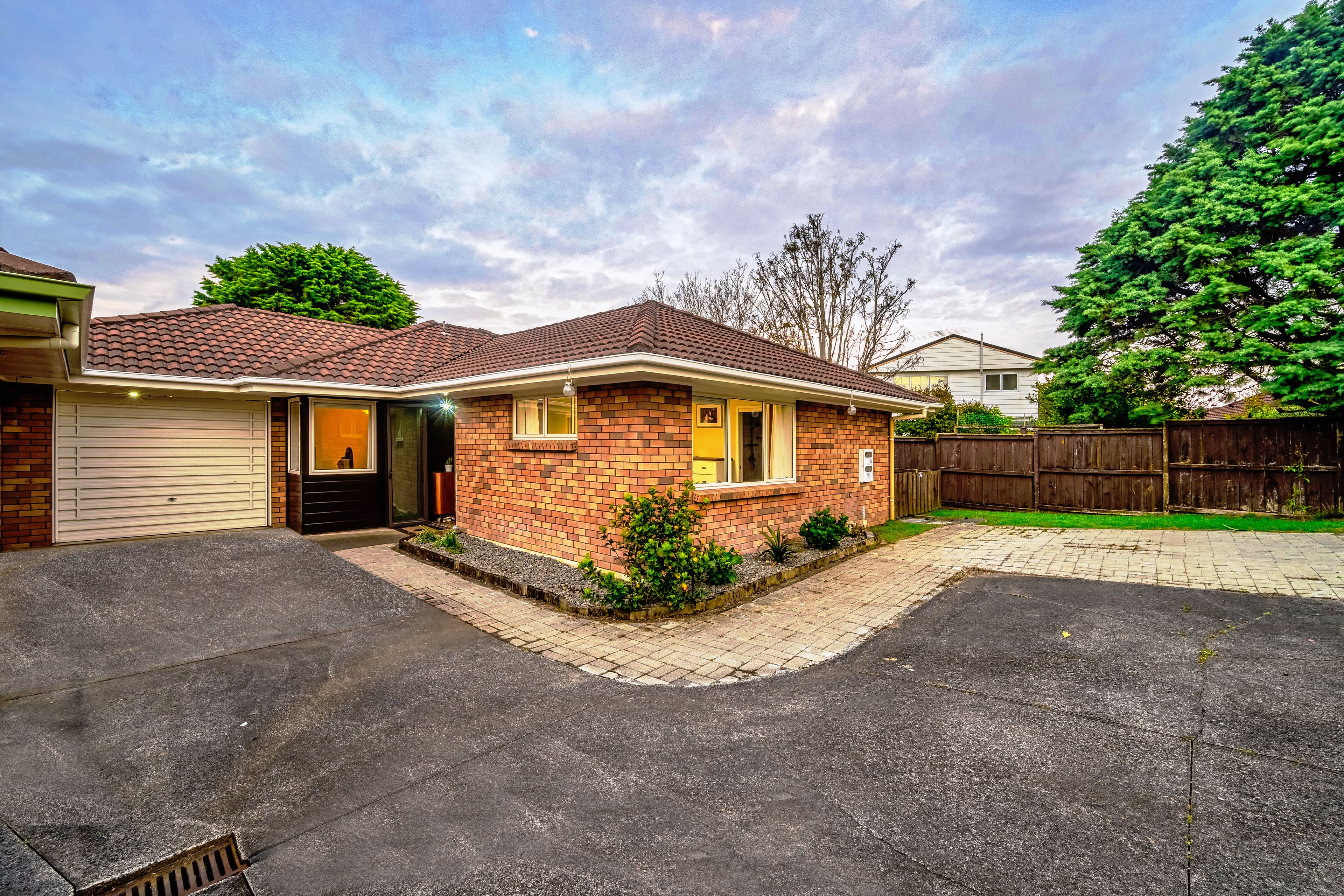 2/15 Carriage Close, Northpark, Manukau City