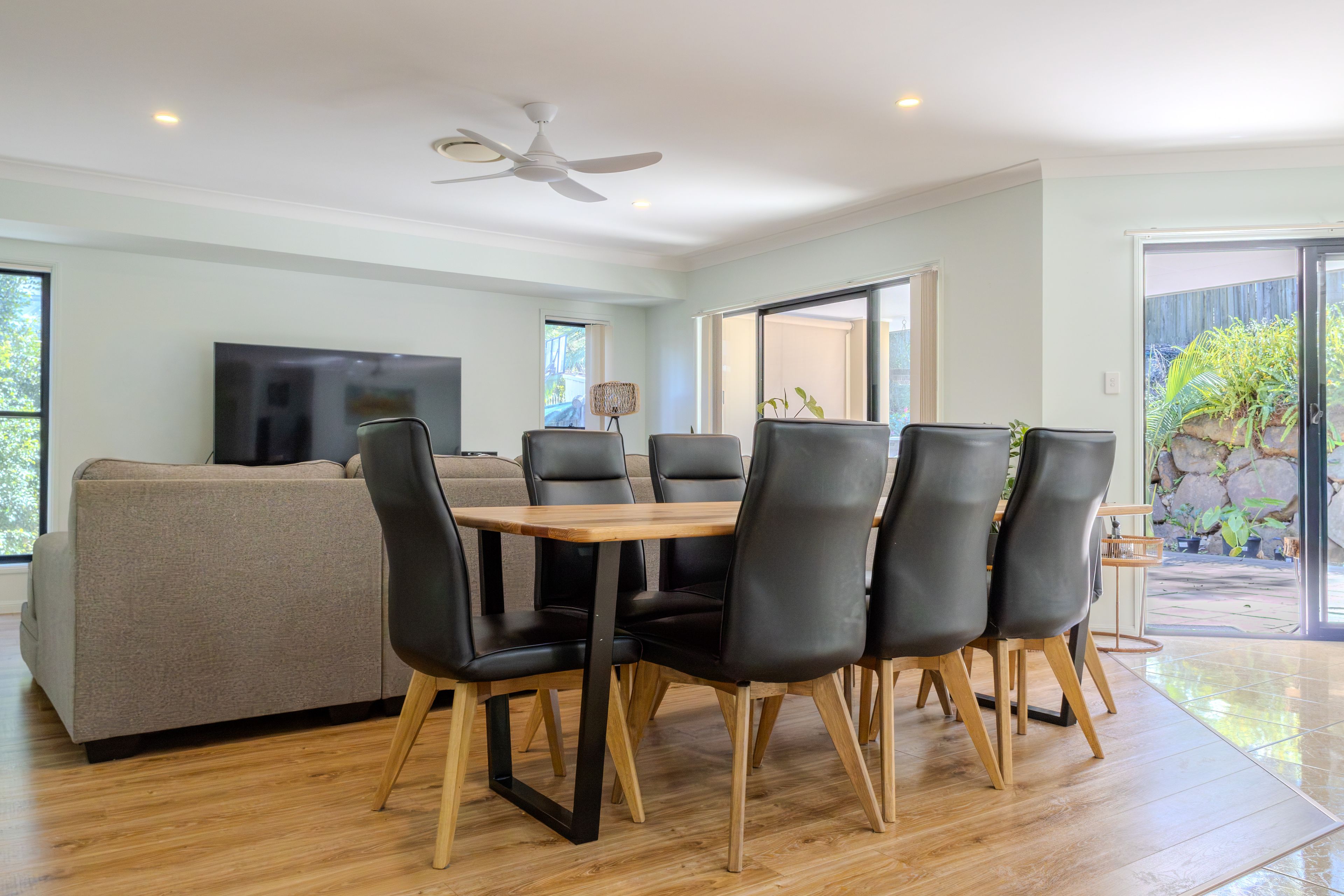 16/145 Gemvale Road — photo 5 of 17