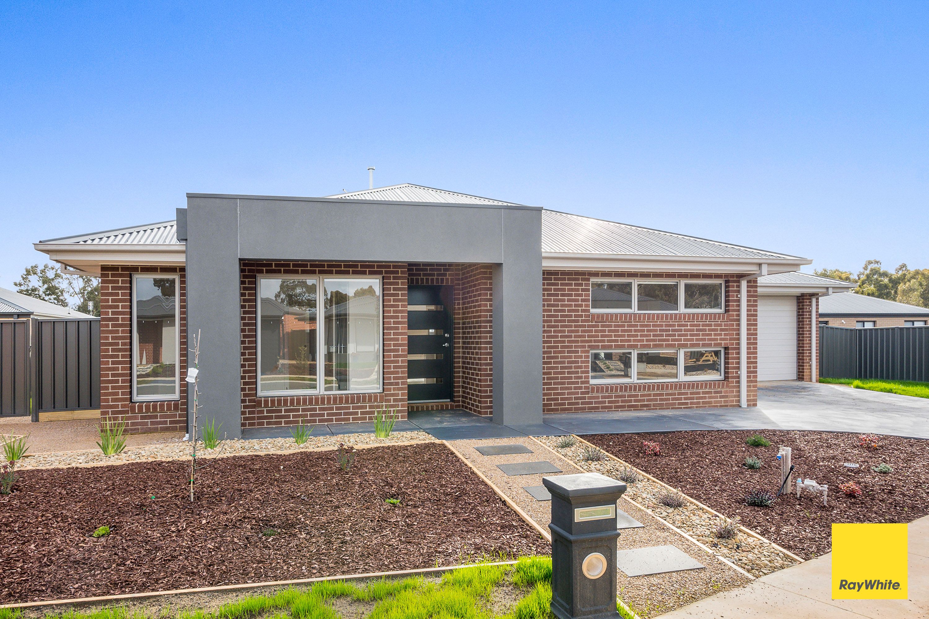 10 Bradfield Loop, Strathfieldsaye VIC 3551